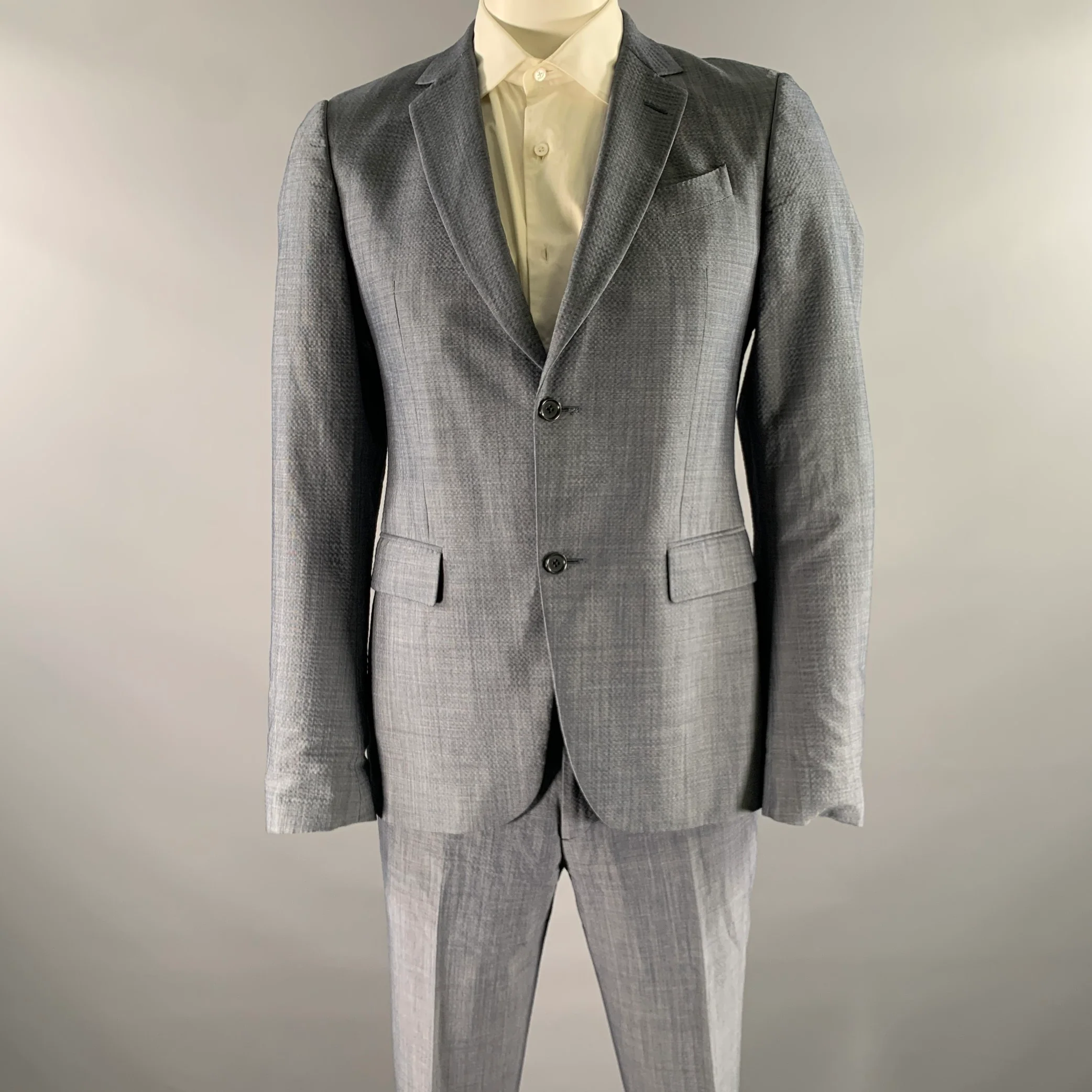 JOHN VARVATOS Size 40 Blue Wool Blend Notch Lapel Suit