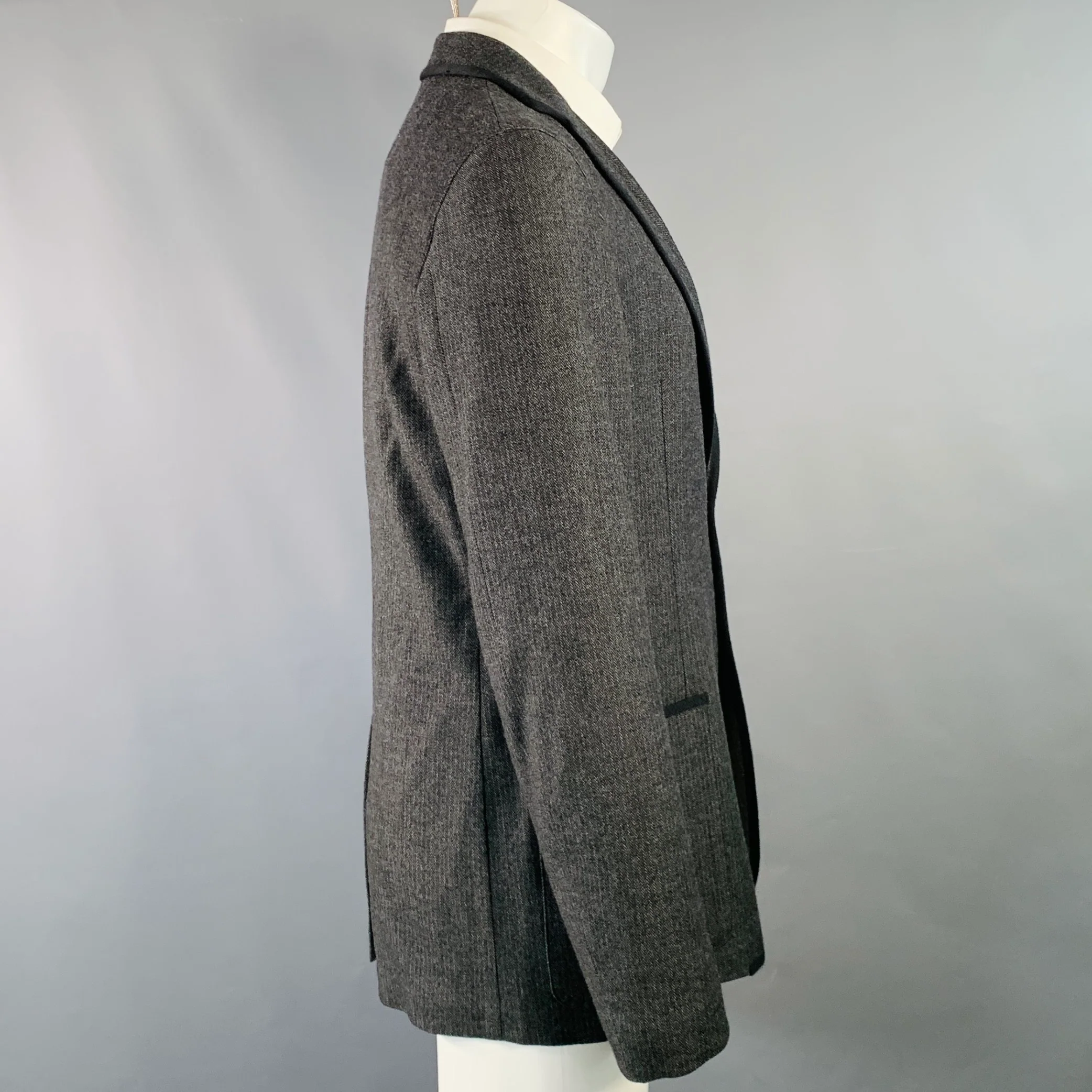 JOHN VARVATOS Size 40 Grey Black Herringbone Wool Blend Sport Coat - Image 3