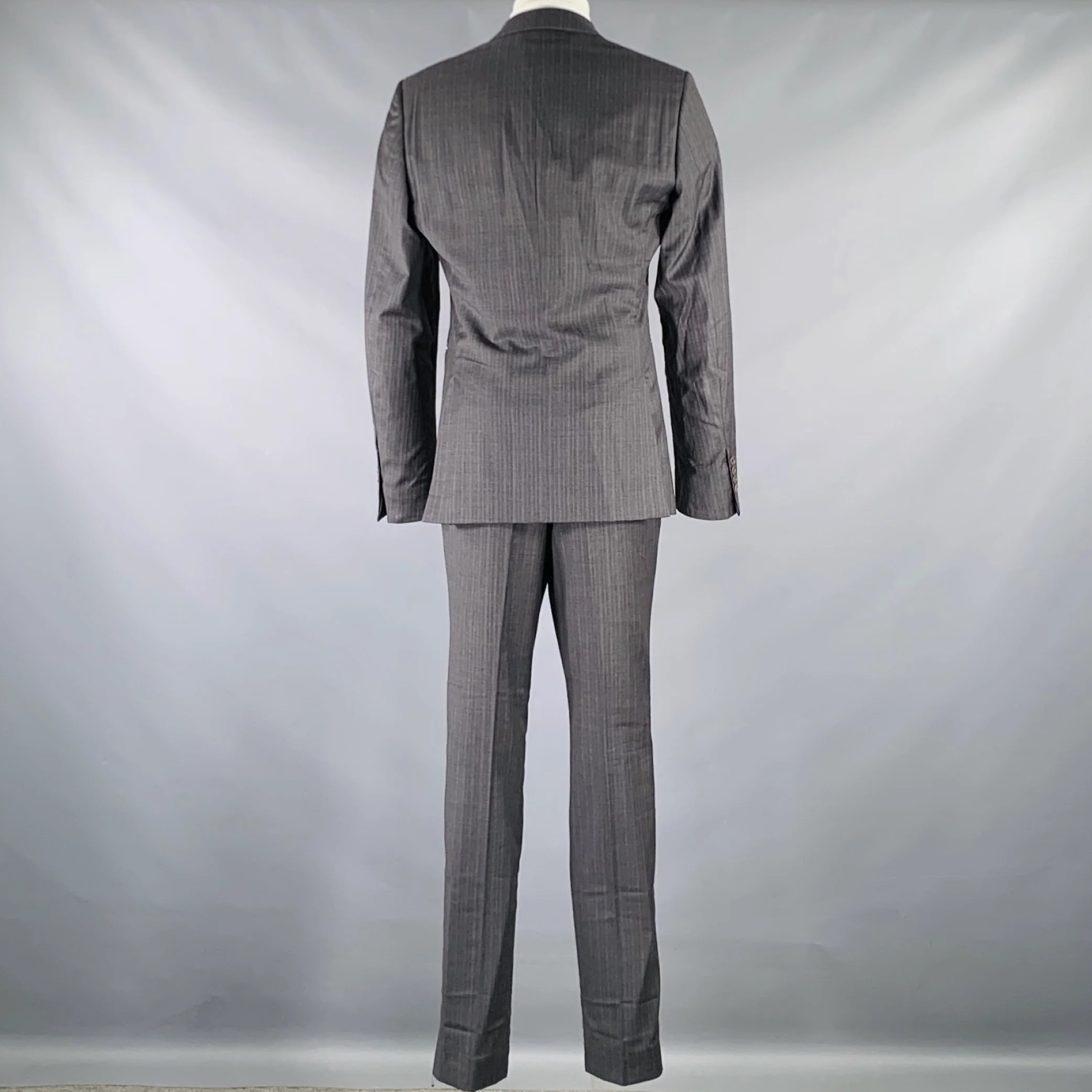 JOHN VARVATOS Size 40 Grey Charcoal Stripe Virgin Wool Suit - Image 4