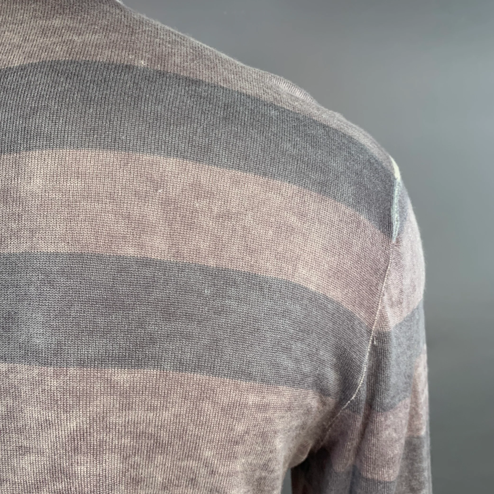 JOHN VARVATOS Size L Grey Purple Stripe Silk Cashmere V-Neck Pullover - Image 5