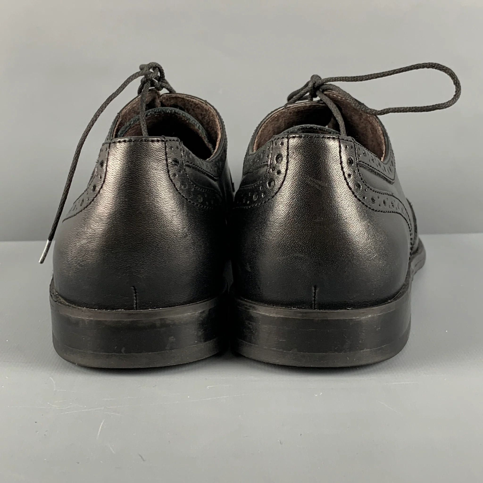 JOHN VARVATOS * U.S.A. Size 10.5 Black Perforated Leather Wingtip Lace Up Shoes - Image 3