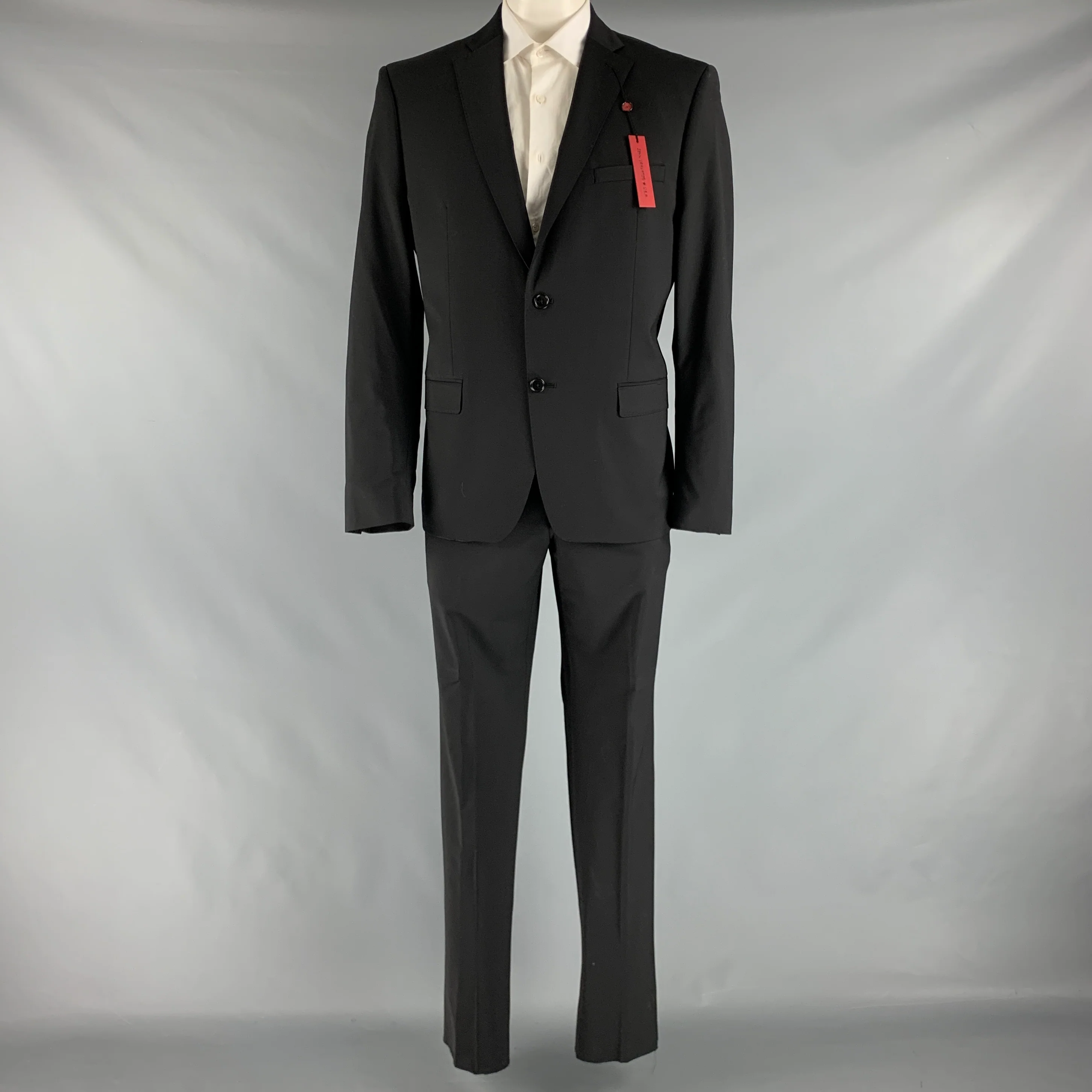 JOHN VARVATOS * U.S.A. Size 46 Black Wool Elastane Single breasted Suit - Image 2