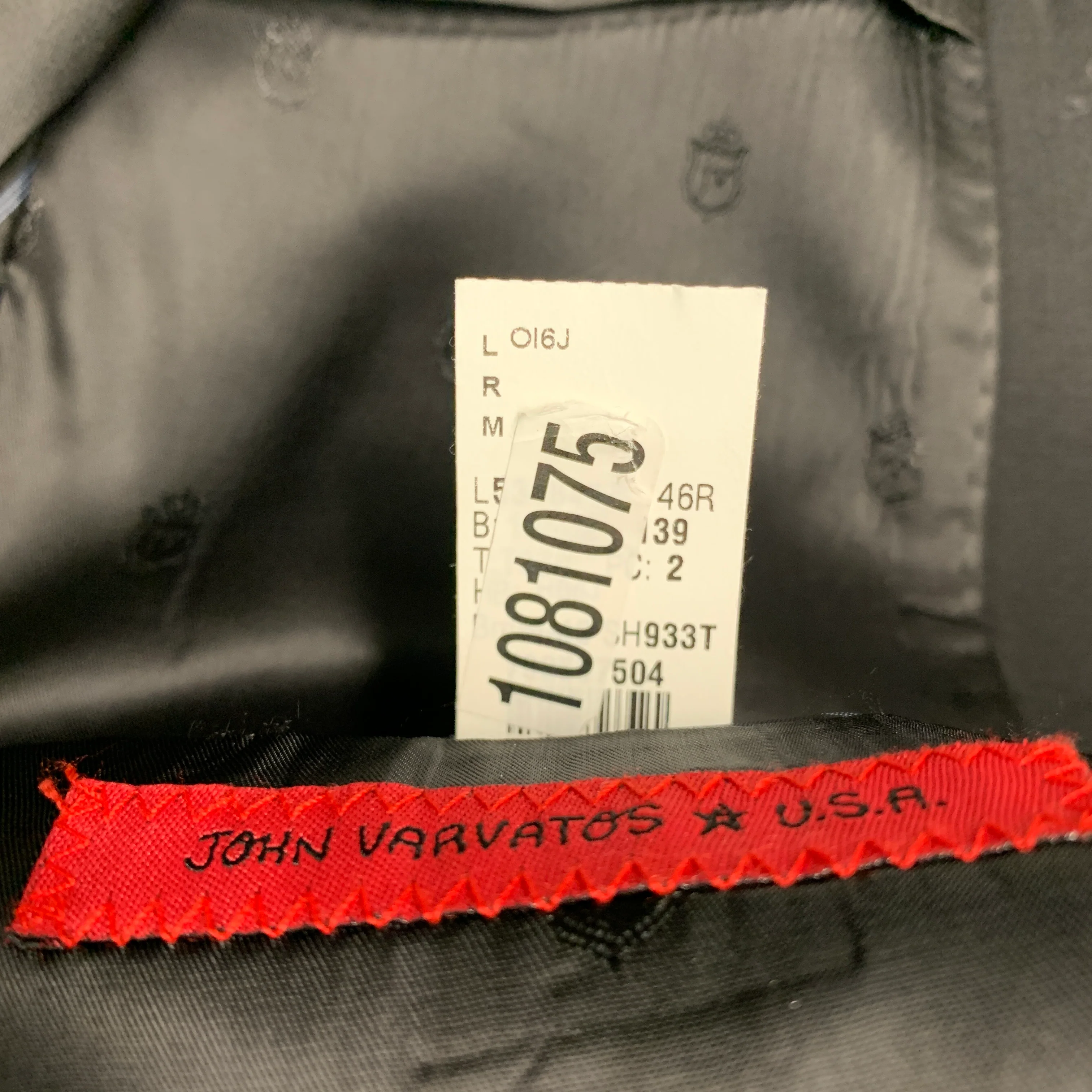 JOHN VARVATOS * U.S.A. Size 46 Black Wool Elastane Single breasted Suit - Image 8