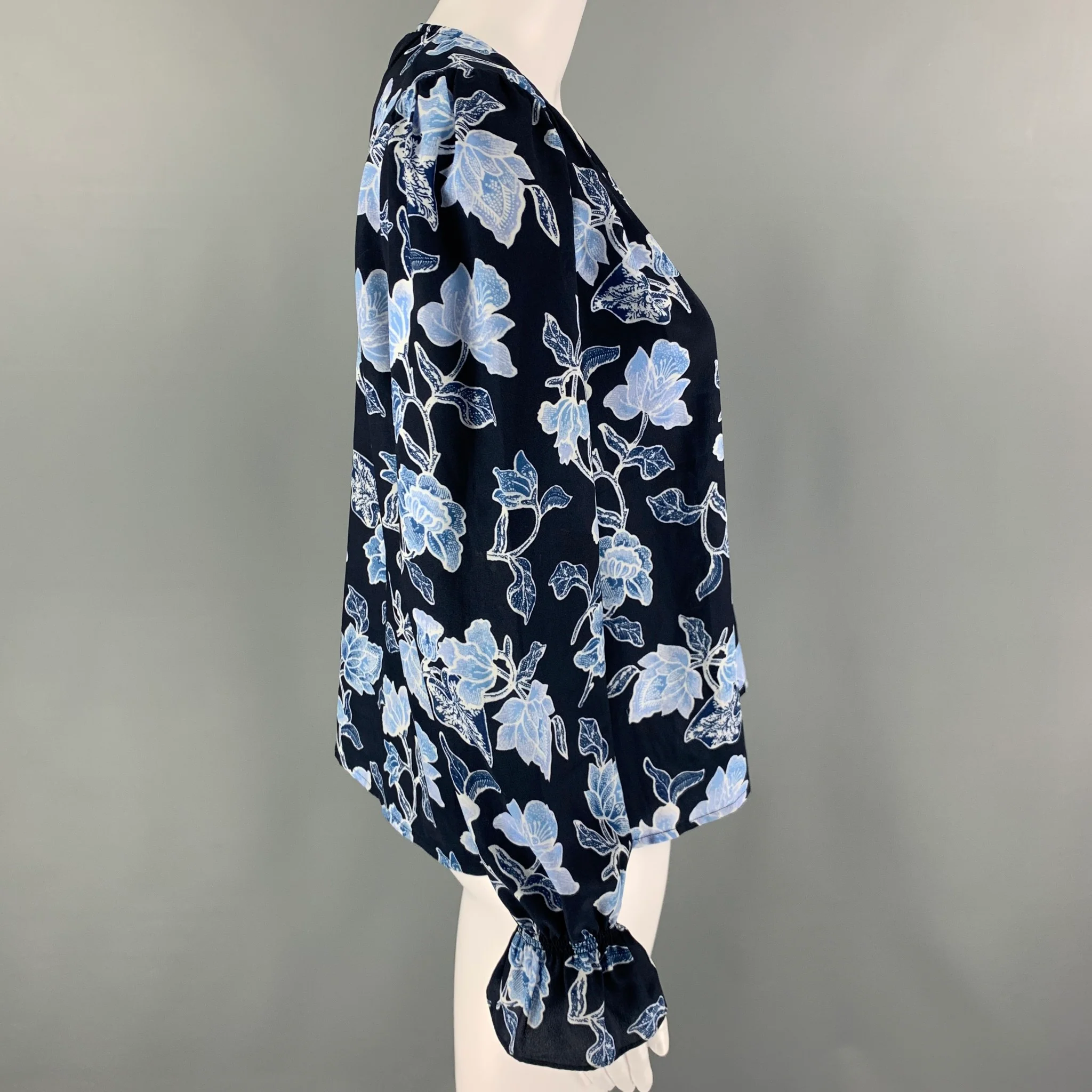 JOIE Size XS Navy Blue Polyester Floral Blouson Casual Top - Image 2