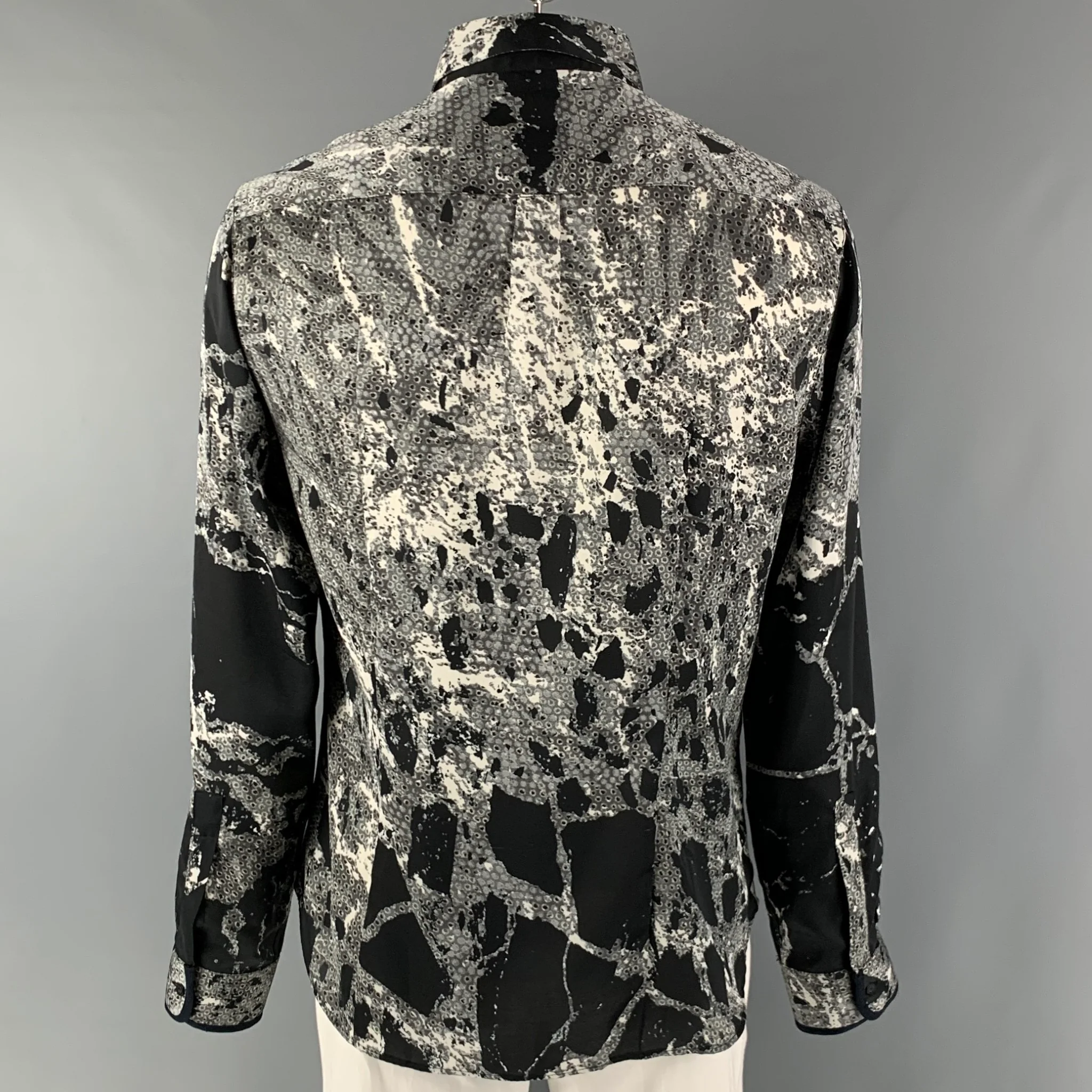 JUST CAVALLI Size XL Black White Abstract Polyester Long Sleeve Shirt - Image 3