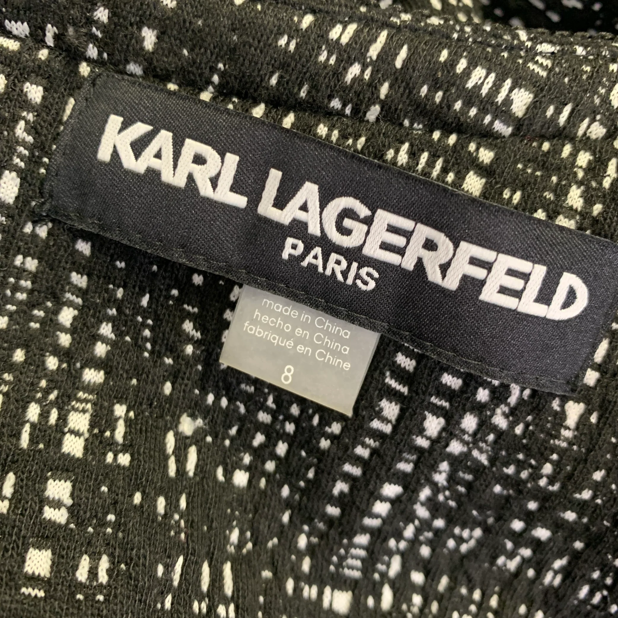 KARL LAGERFELD Size 8 Black White Short Sleeve Knee-Length Dress - Image 5