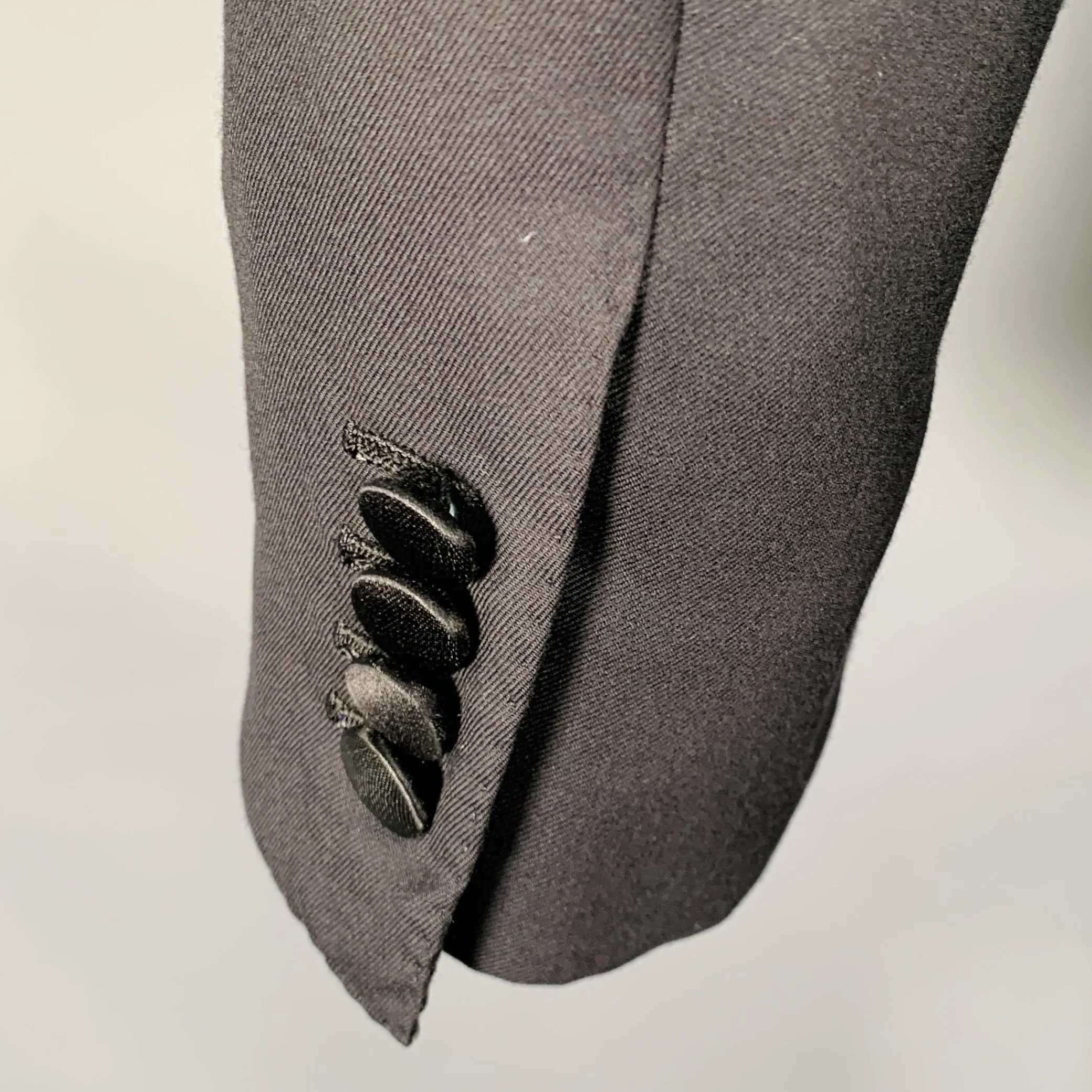 KITON Size 36 Black Wool Shawl Collar Three Piece Tuxedo - Image 6