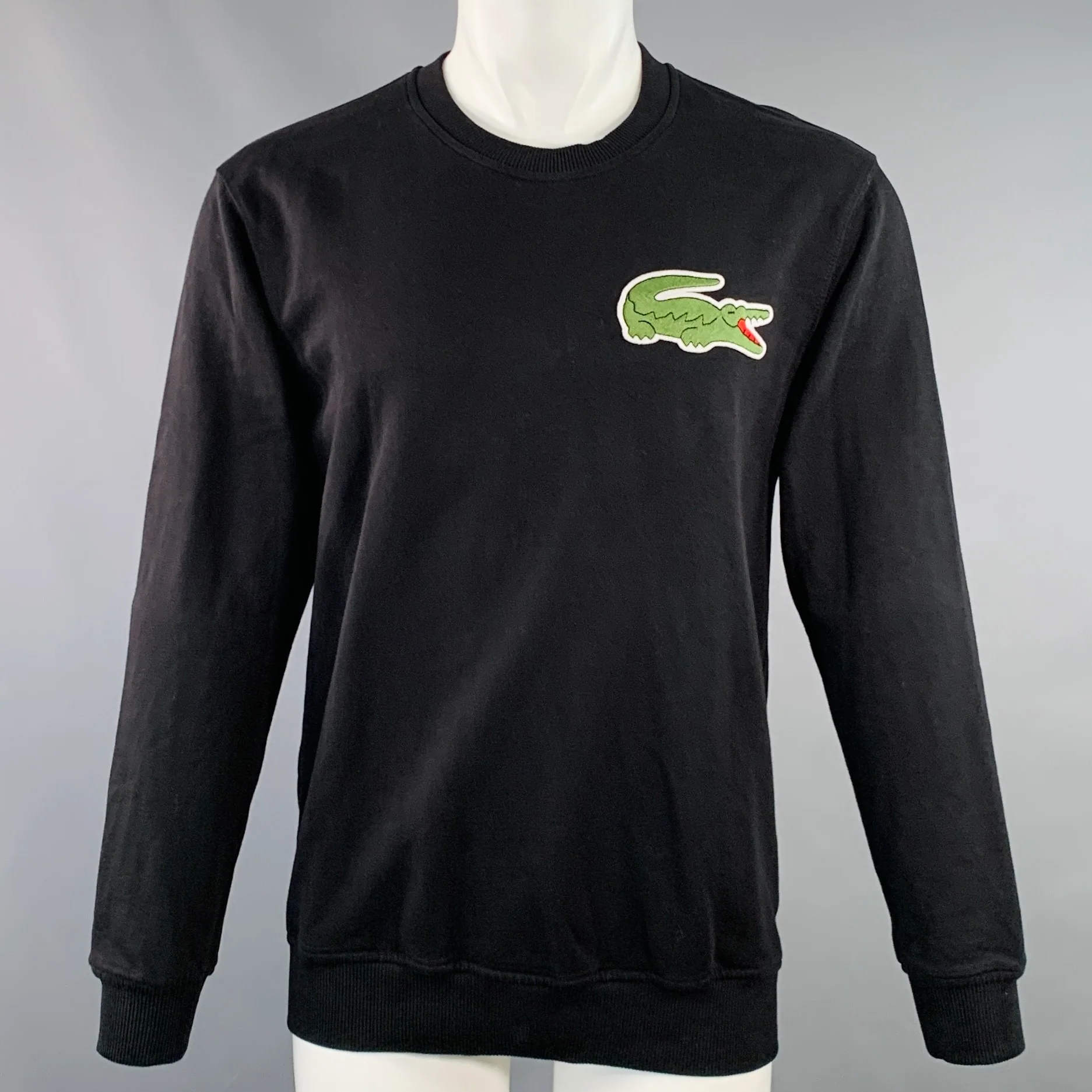 LACOSTE x COMME des GARCONS Size M Black Green Alligator Patch Cotton Crew Neck Sweatshirt