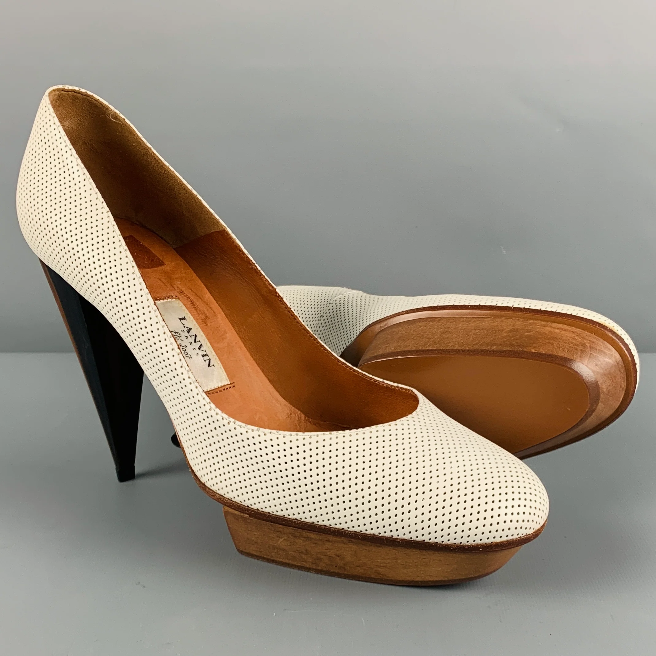 LANVIN Size 11 White Brown Leather Perforated Platform Pumps - Image 5