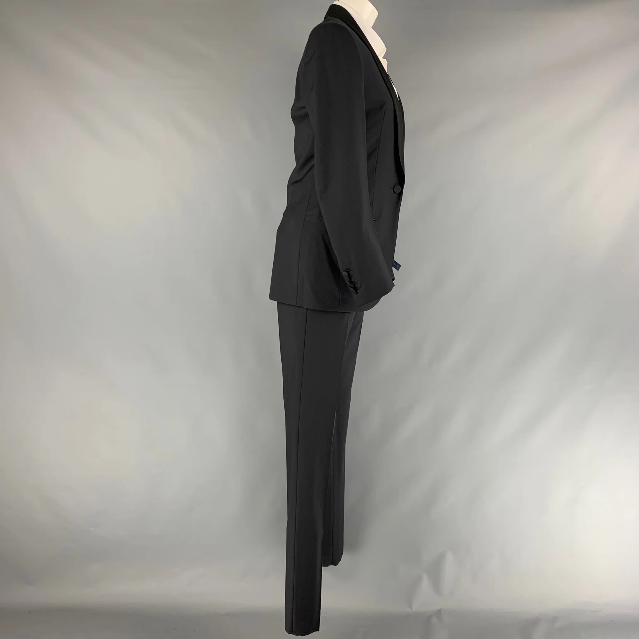 LANVIN Size 34 Navy Solid Wool Mohair Shawl Collar Tuxedo - Image 3
