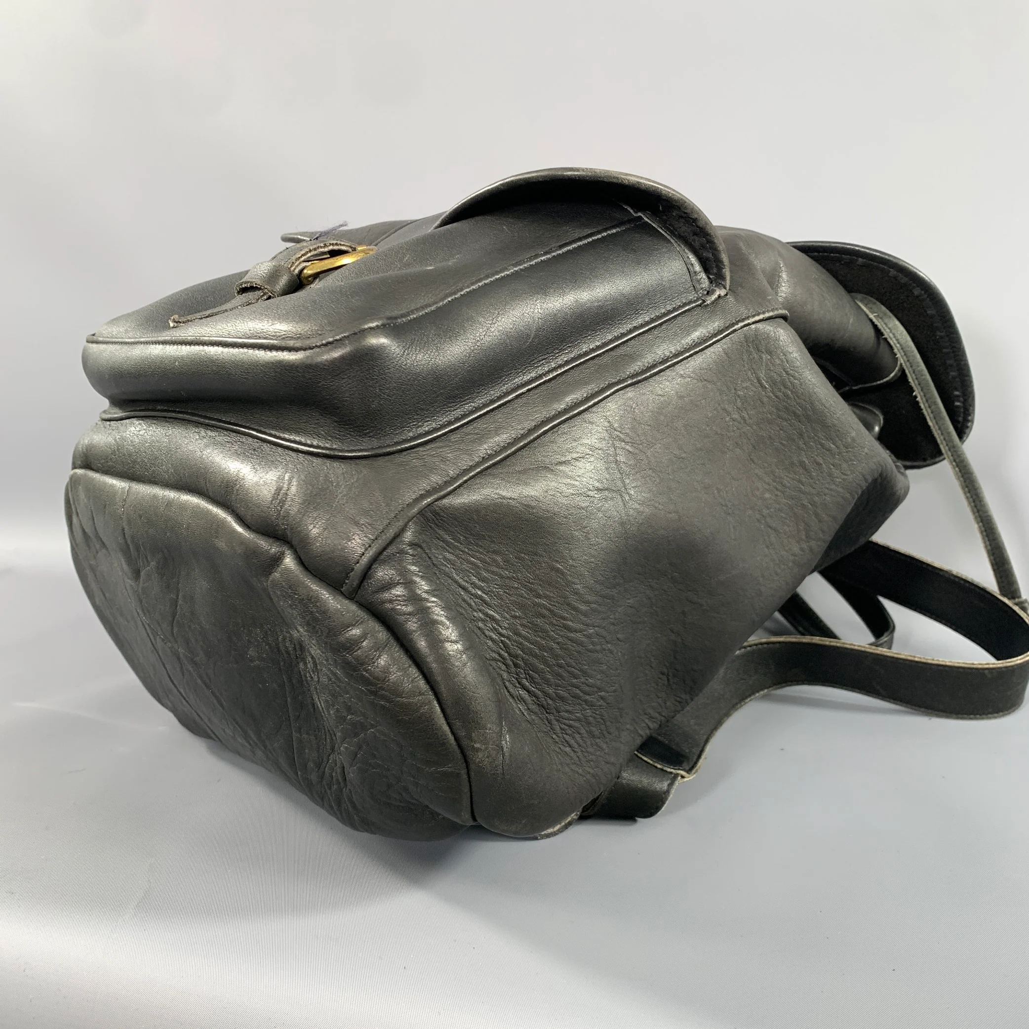 LAURA IN USA Size One Size Black Crackled Leather Backpack - Image 6