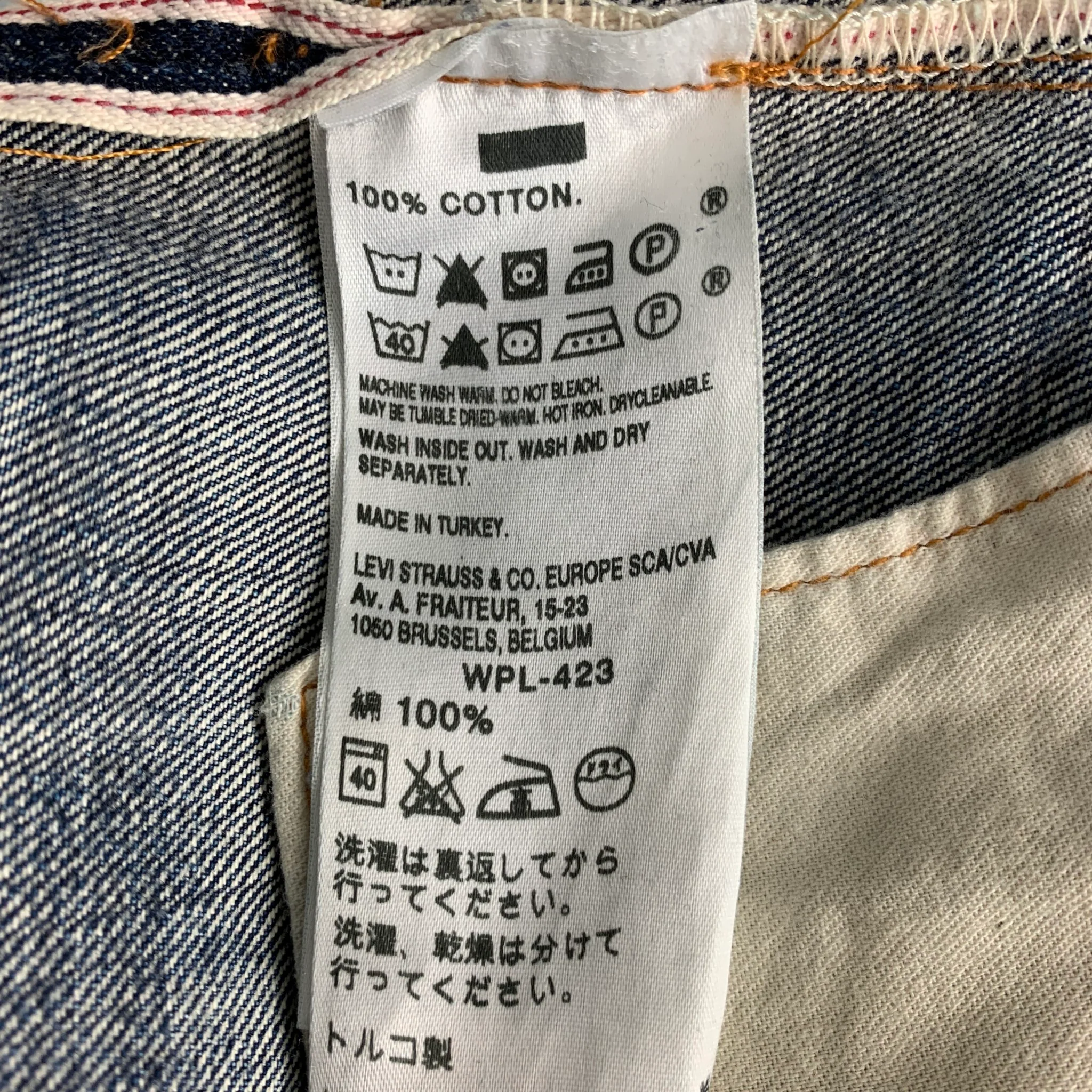 LEVI'S Size 34 blue wash Denim cuffed Jeans - Image 3