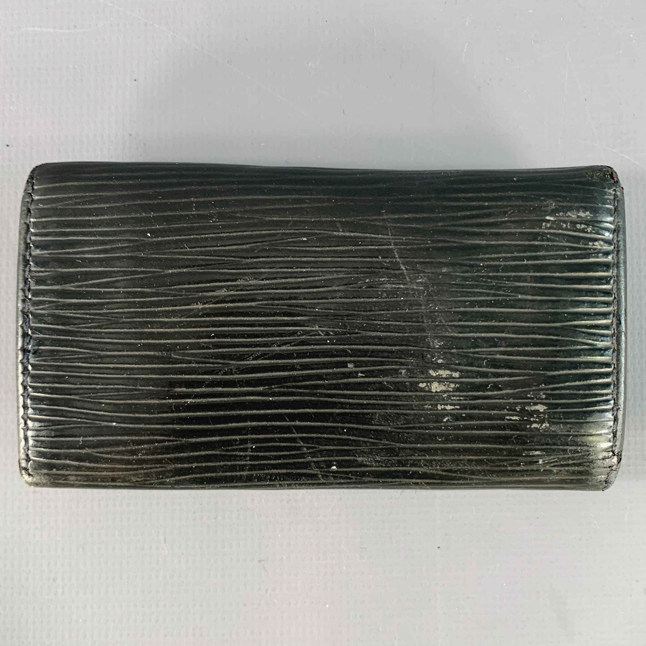 LOUIS VUITTON Black Epi Leather Four Ring Key Holder - Image 2