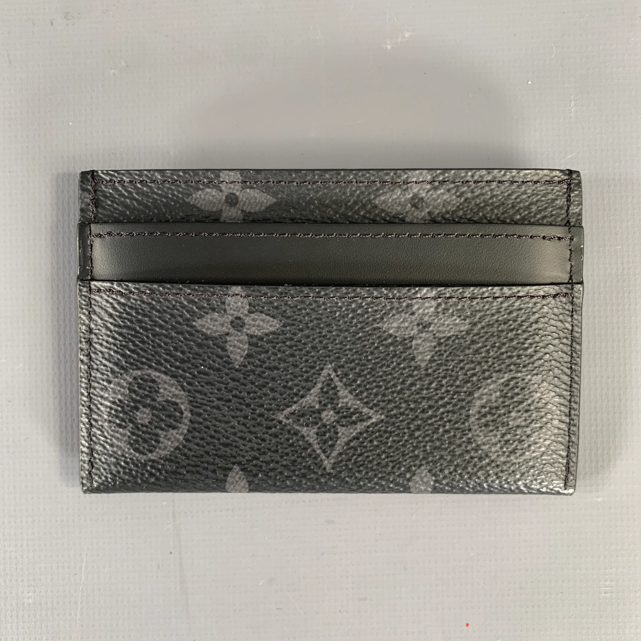 LOUIS VUITTON Black Grey M62170 Logo Lambskin Wallet - Image 2
