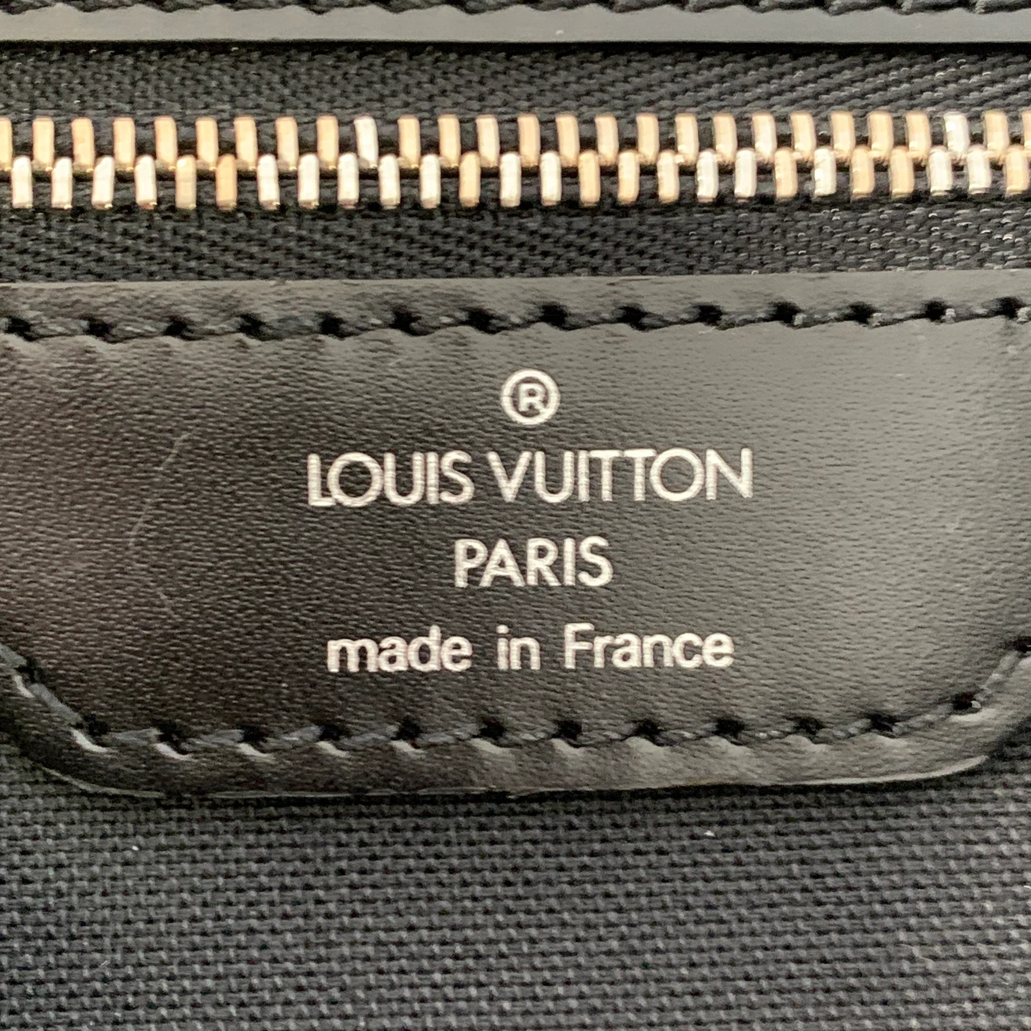 LOUIS VUITTON Dersou Taiga Black Green Nylon Twill Leather Messenger Bag - Image 6