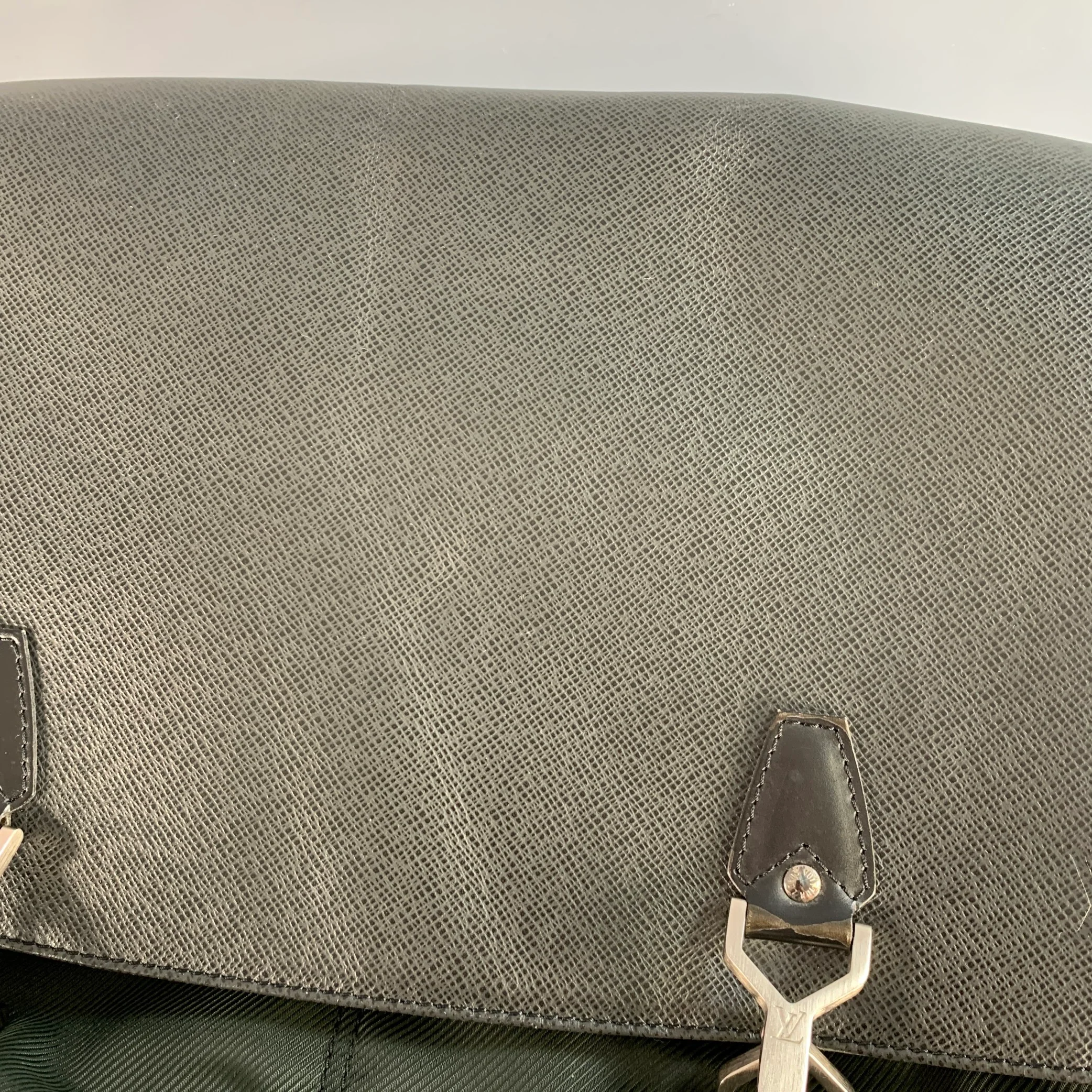 LOUIS VUITTON Dersou Taiga Black Green Nylon Twill Leather Messenger Bag - Image 9