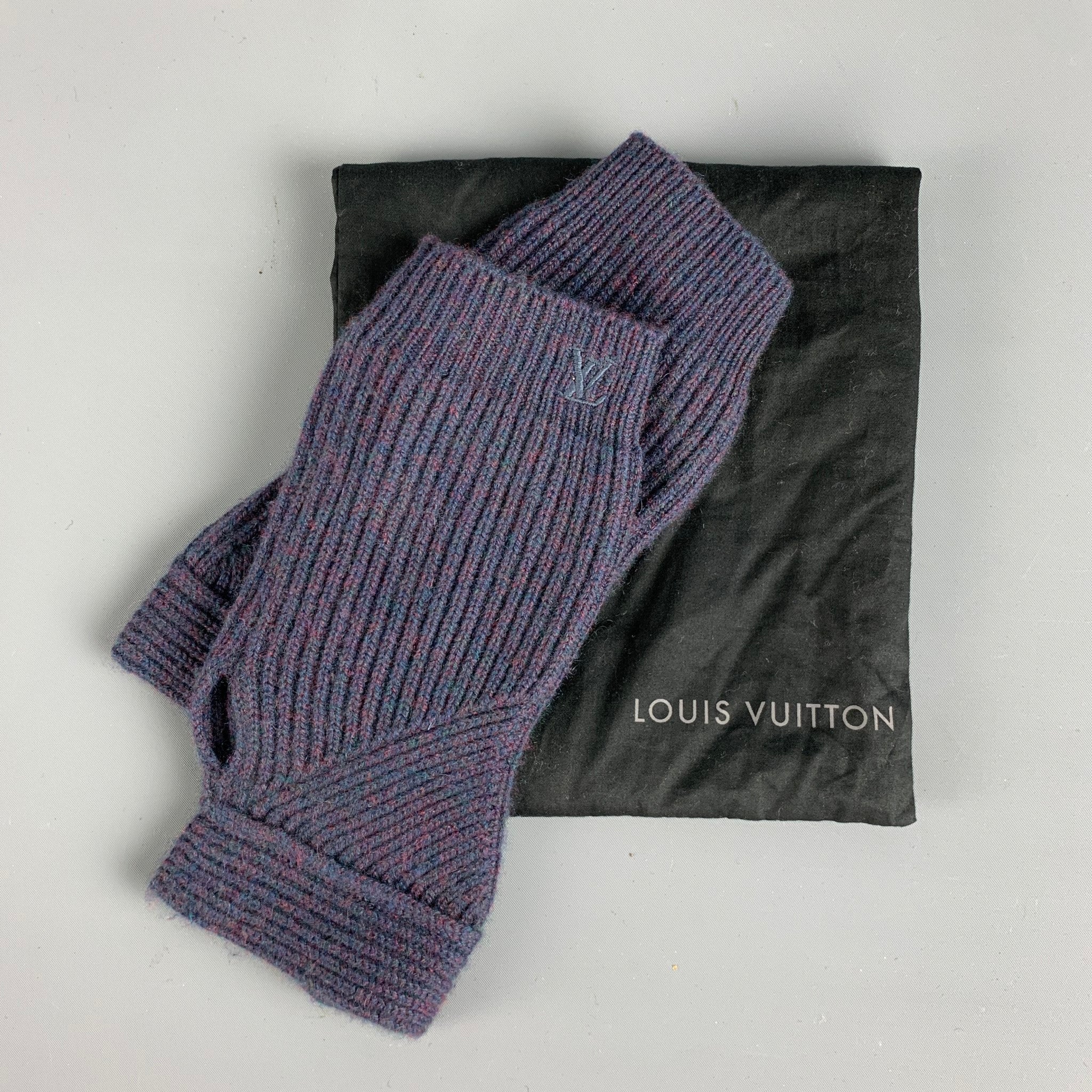 LOUIS VUITTON Navy Burgundy Ribbed Knit Cashmere Gloves - Image 2