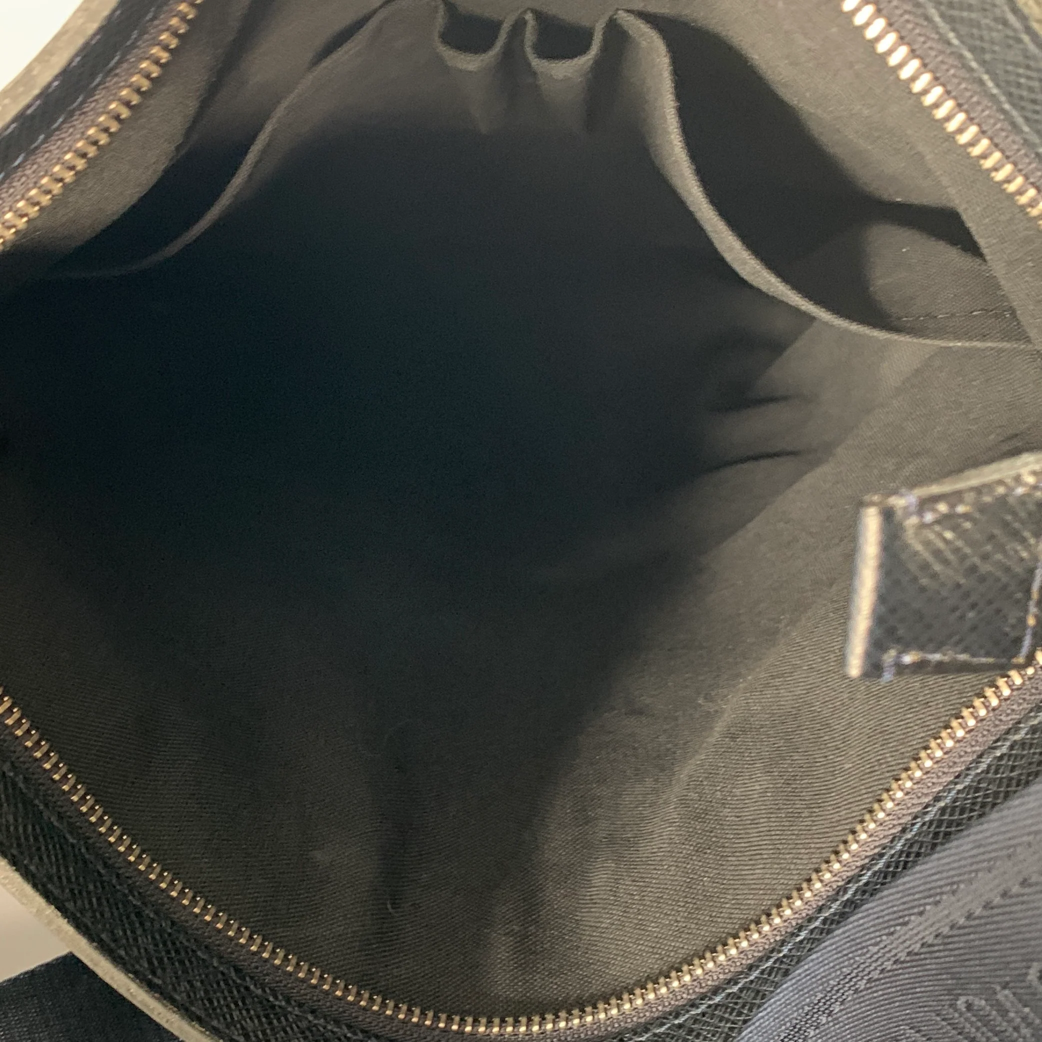 LOUIS VUITTON Sasha Navy Taiga Leather Shoulder Bag - Image 7