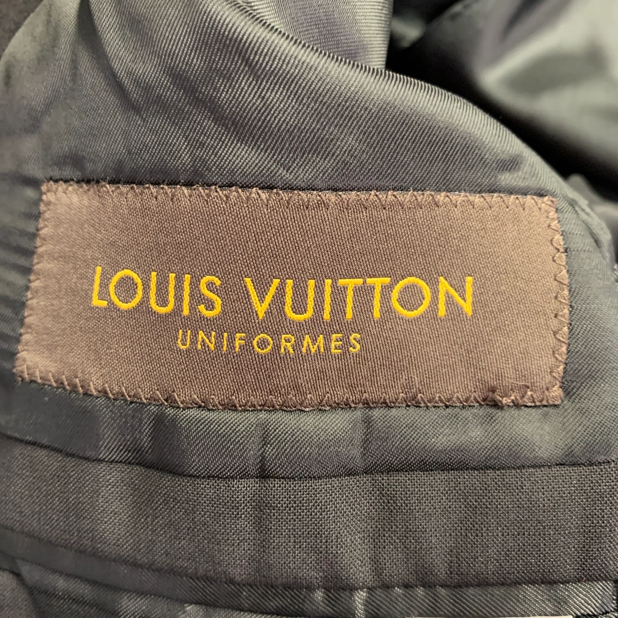 LOUIS VUITTON Size 38 Regular Black Wool Blend Sport Coat - Image 6