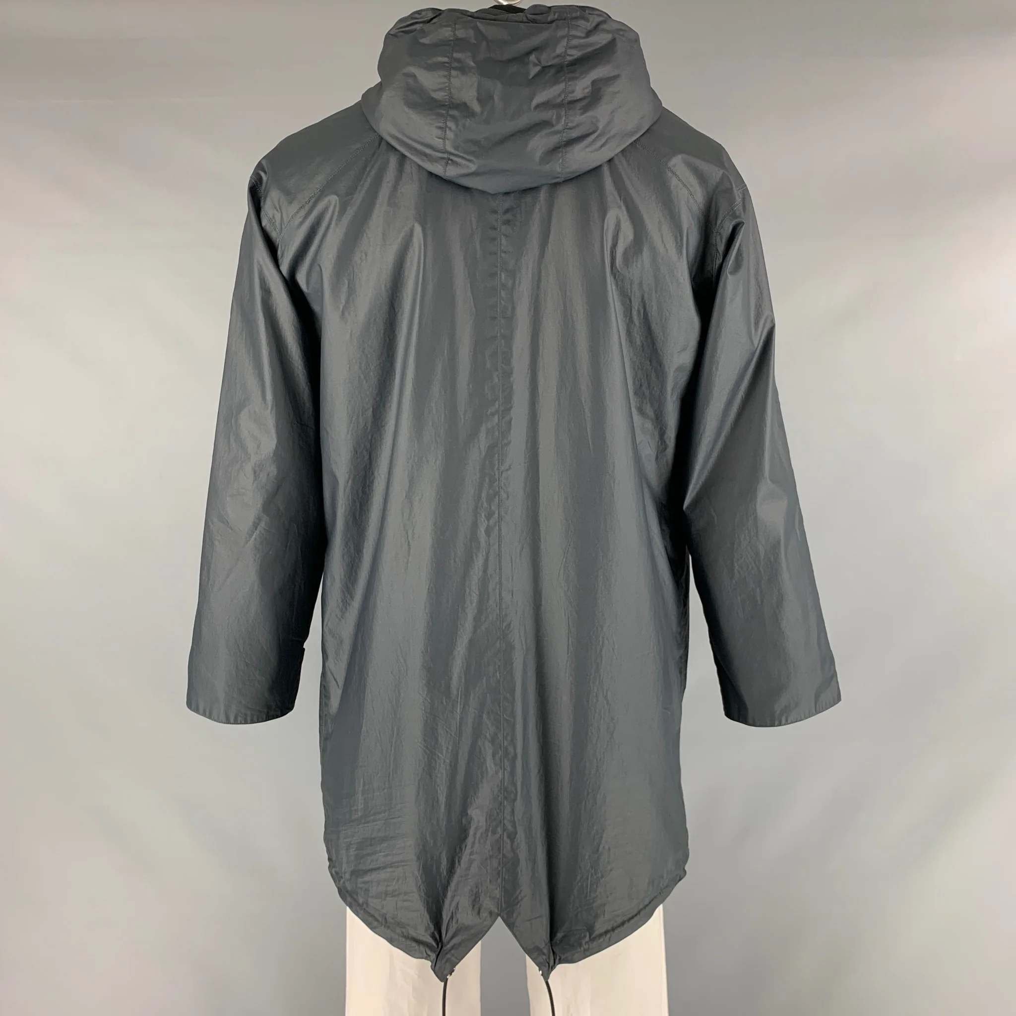 LOUIS VUITTON Size 42 Navy Black Solid Coated Cotton Coat - Image 4