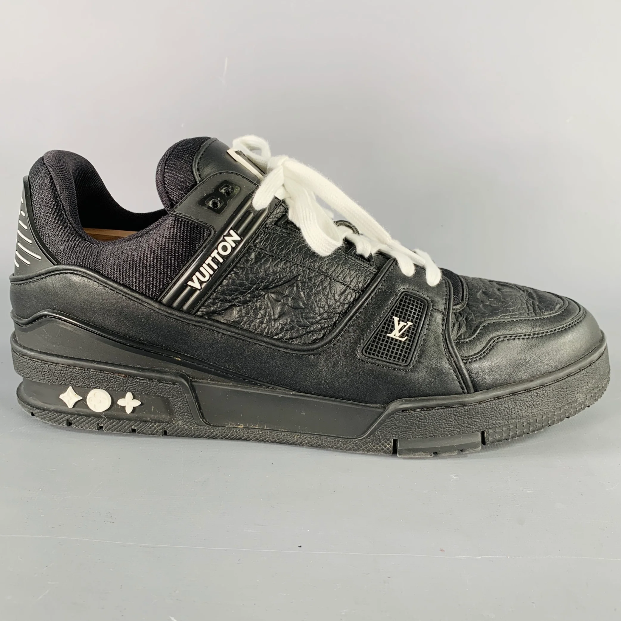 LOUIS VUITTON Size 9.5 Black White Monogram Leather Rubber Sole Sneakers - Image 2