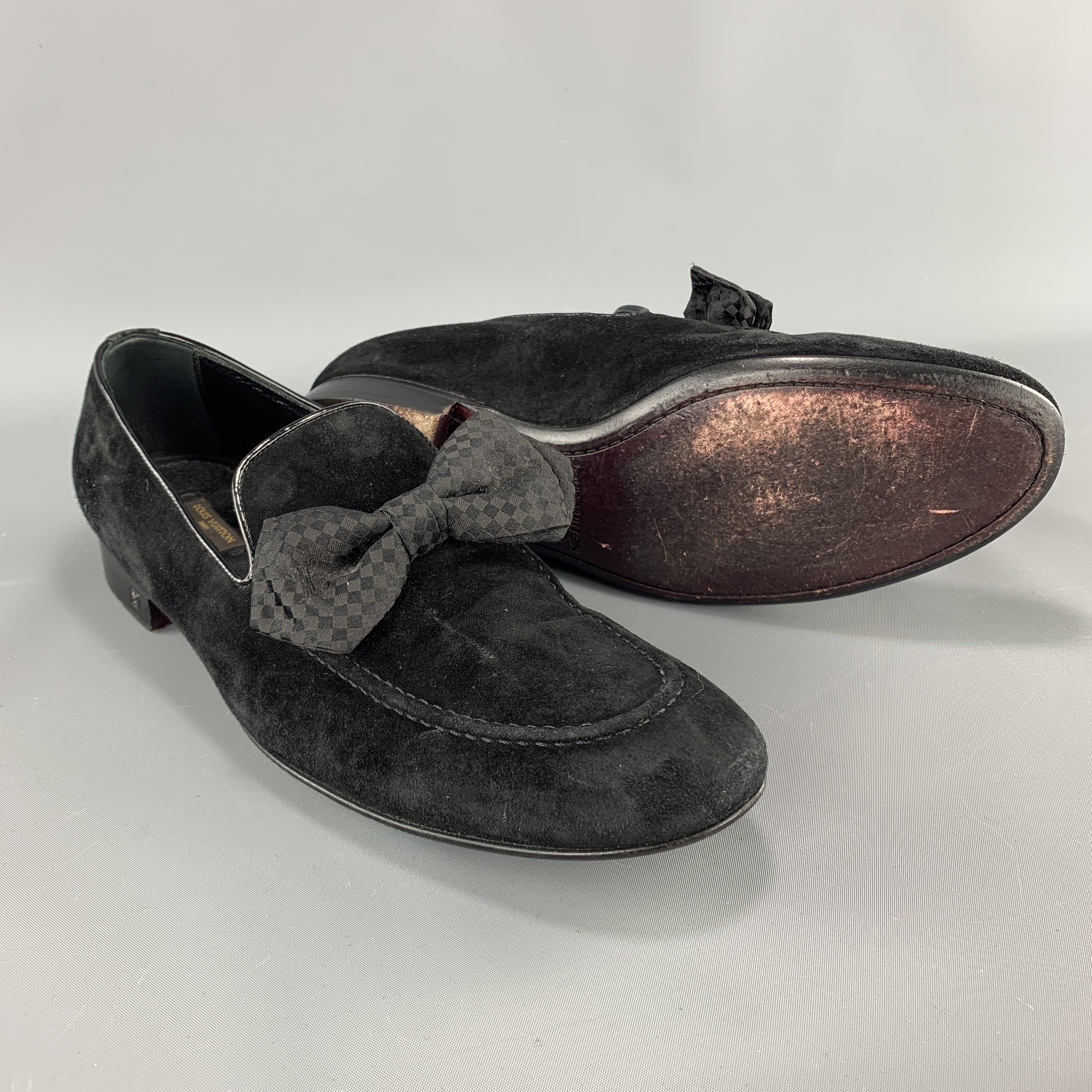 LOUIS VUITTON Size 9 Black Suede Slip On Bow Loafers - Image 2