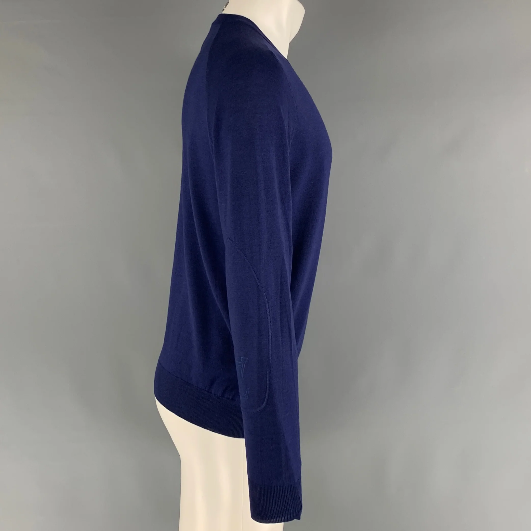 LOUIS VUITTON Size M Blue Knitted Wool Silk Crew-Neck Pullover - Image 2