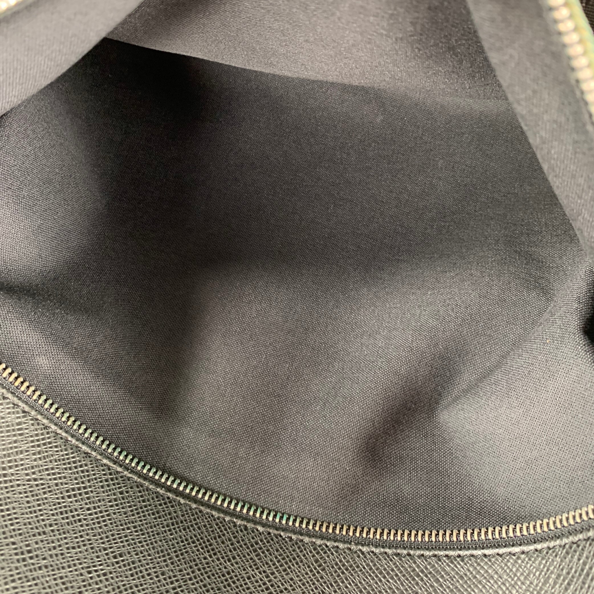 LOUIS VUITTON -Taiga Dersou- Black Dark Green Nylon Leather Messenger Bag - Image 9