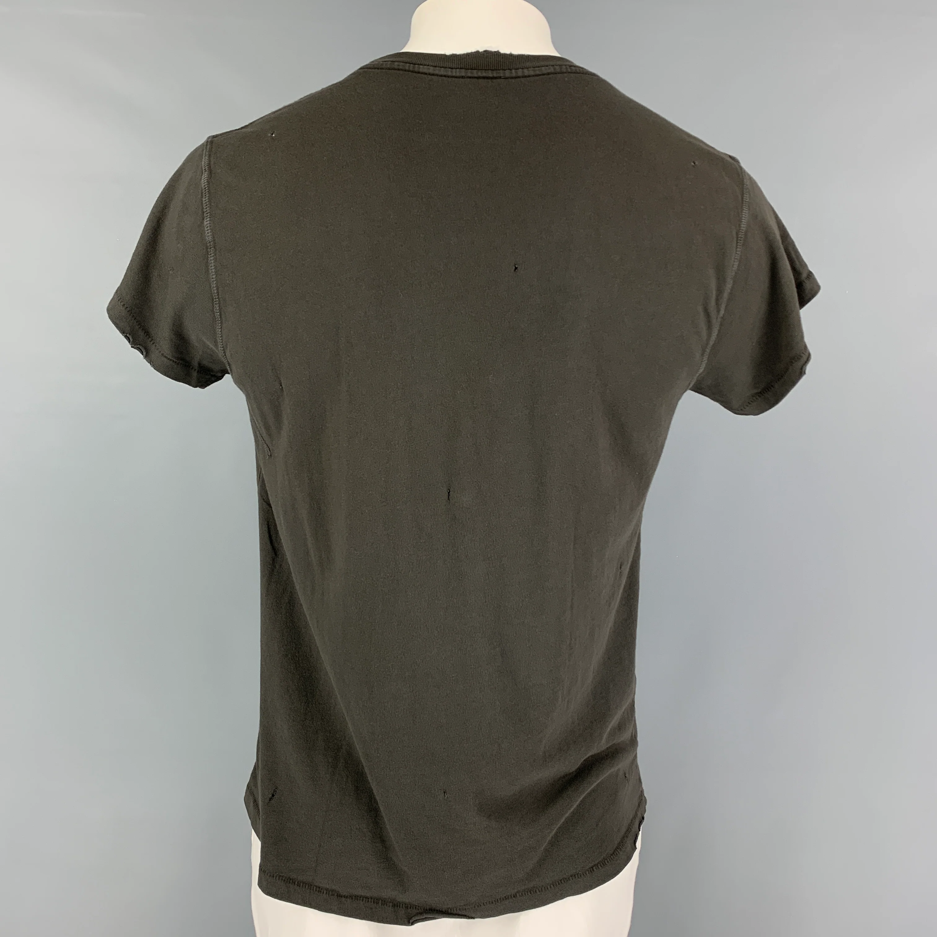 MADEWORN Size M Gray White Graphic Guns N' Roses T-shirt - Image 3