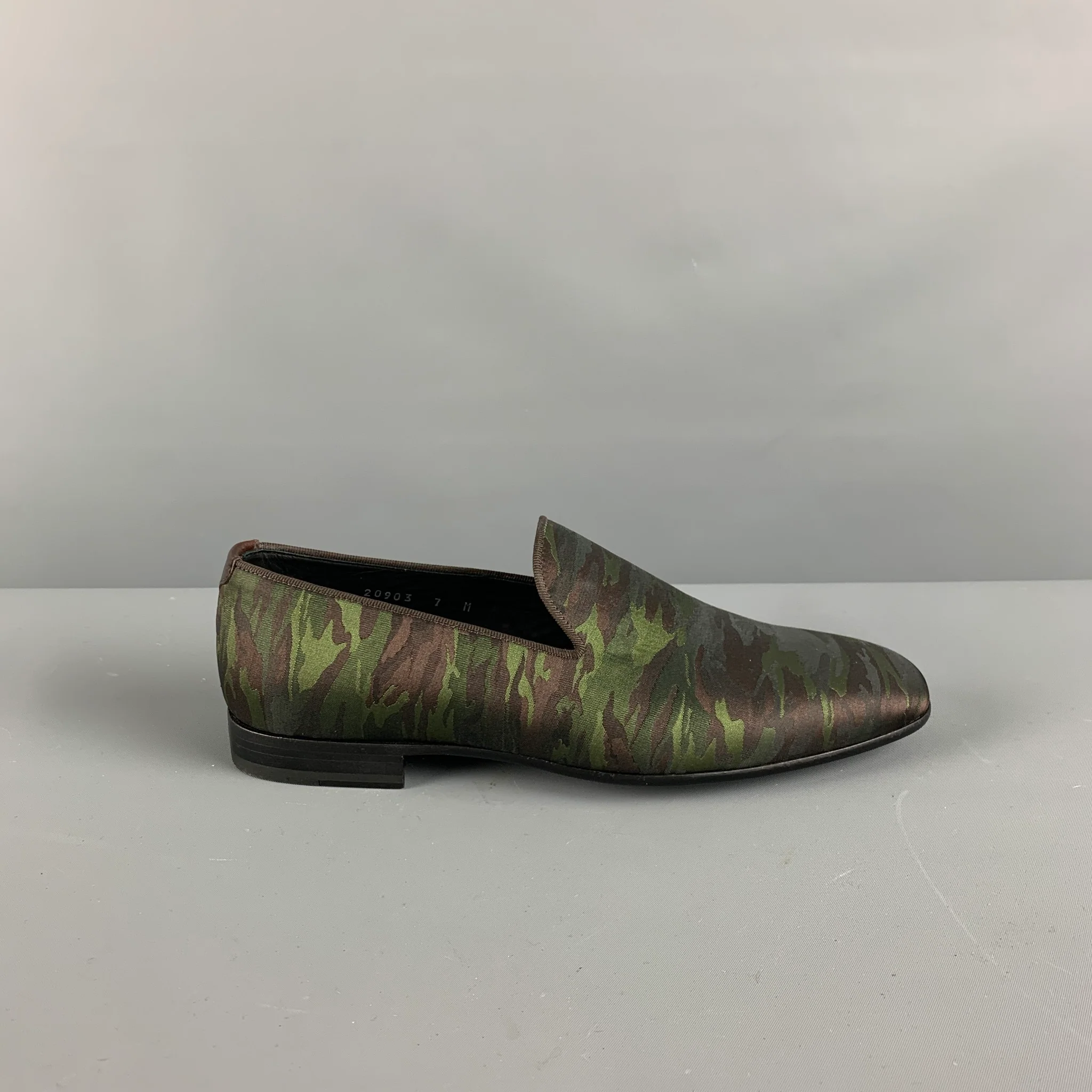 MAGNANNI Size 8 Brown Olive Camouflage Silk Slip On Loafers - Image 2