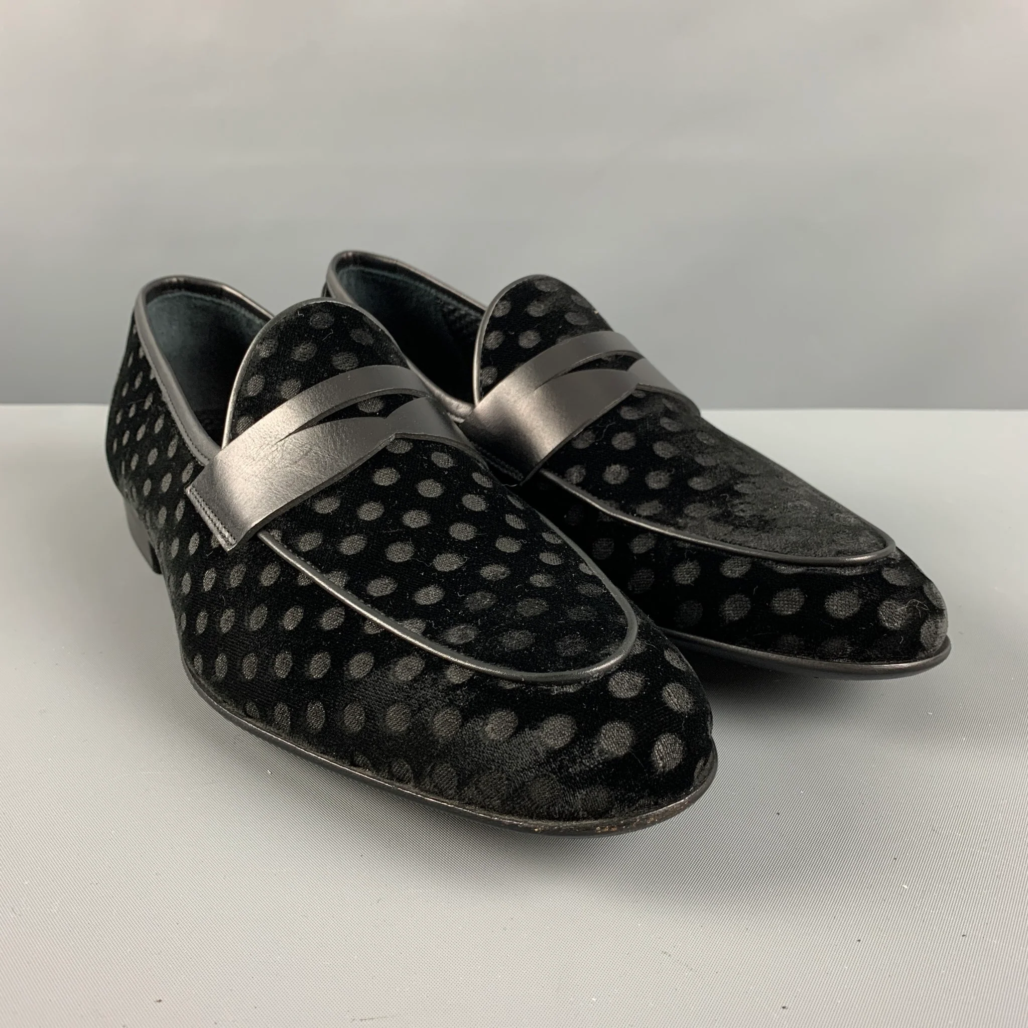 MAGNANNI Size 9 Black Polka Dot Velvet Slip On Loafers