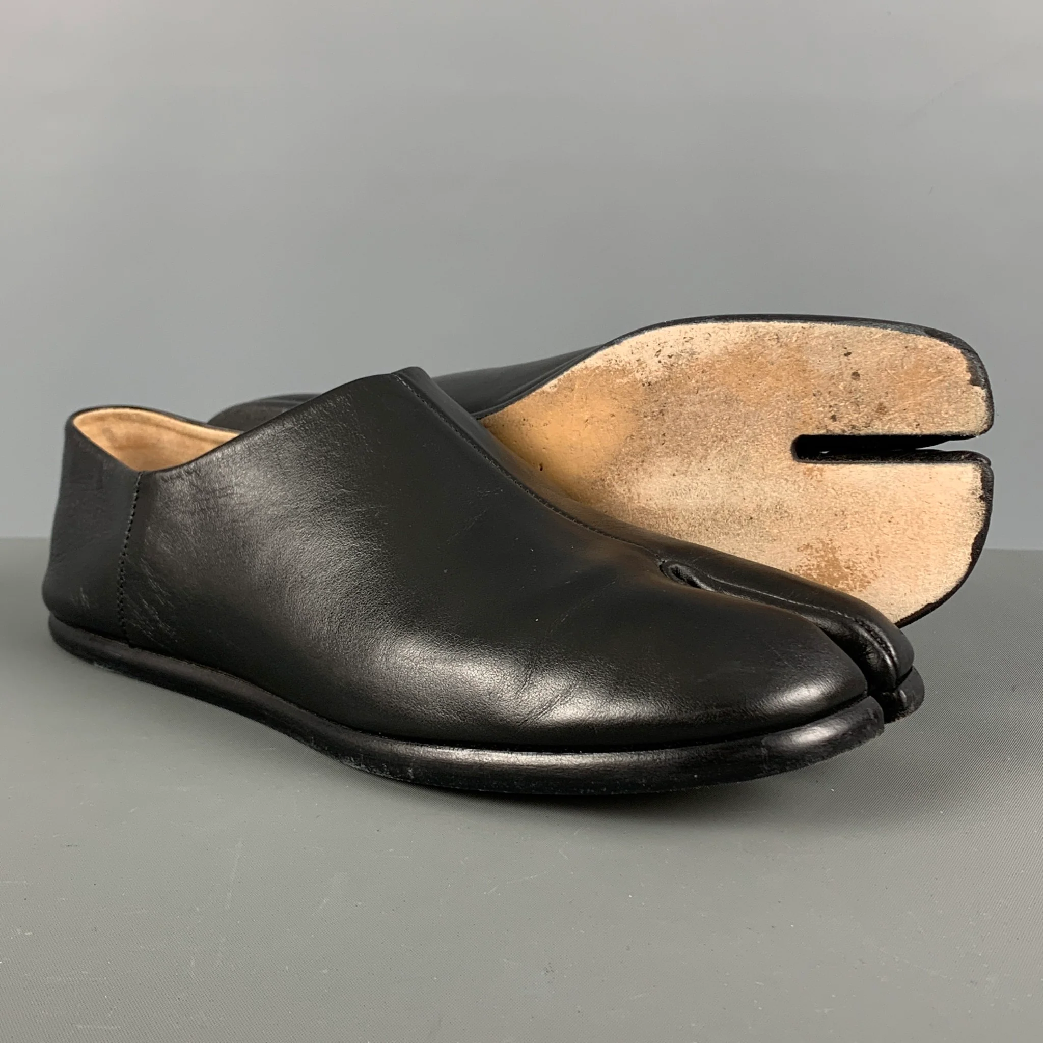 MAISON MARGIELA Size 10 Black Leather Slip On Flats - Image 5
