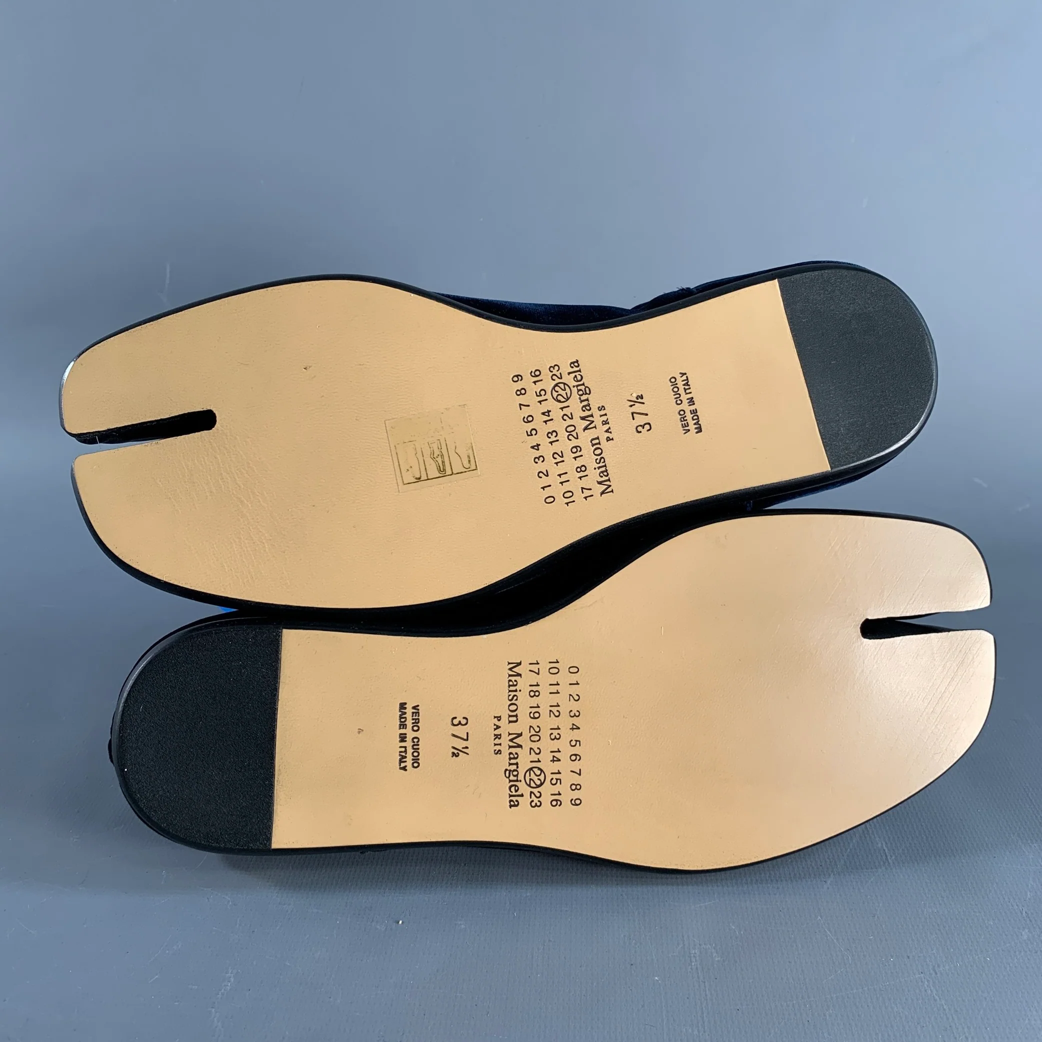 MAISON MARGIELA Size 7.5 Blue Velvet Tabi Flats - Image 6