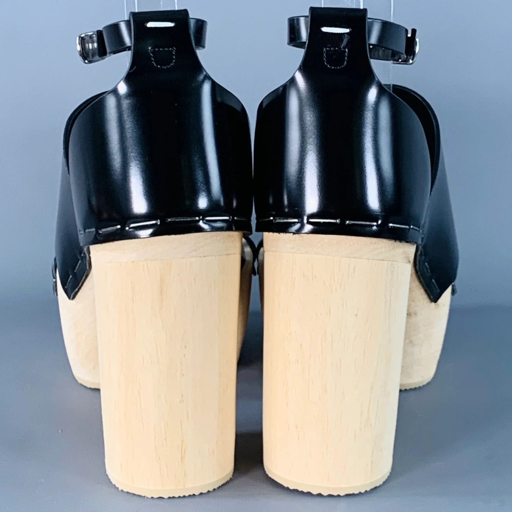 MAISON MARGIELA Size 9 Black Natural Leather Wood Platform Tabi Sandals - Image 3