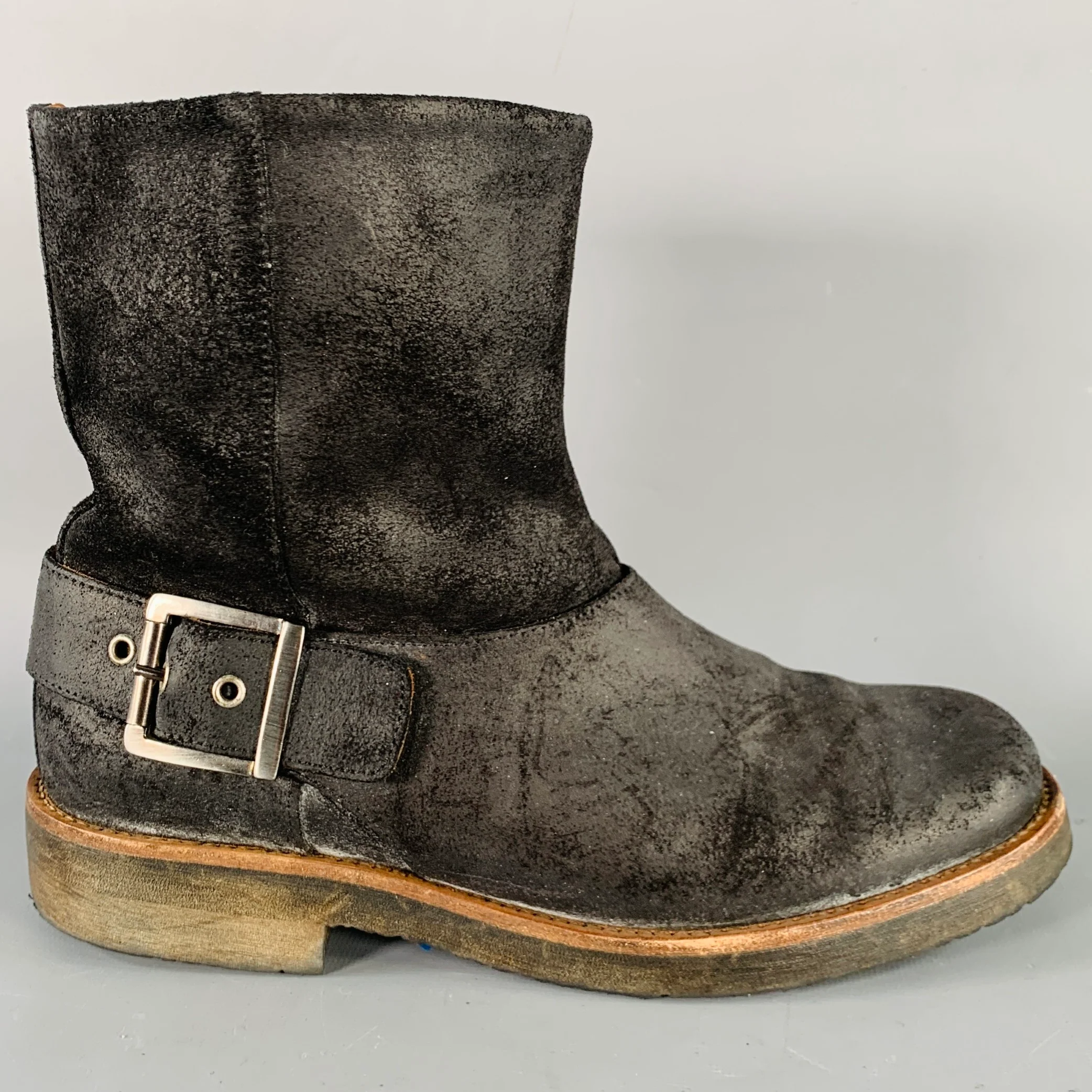 MAISON MARTIN MARGIELA Size 8 Black Distressed Roughout Leather Buckle Ankle Boots - Image 2