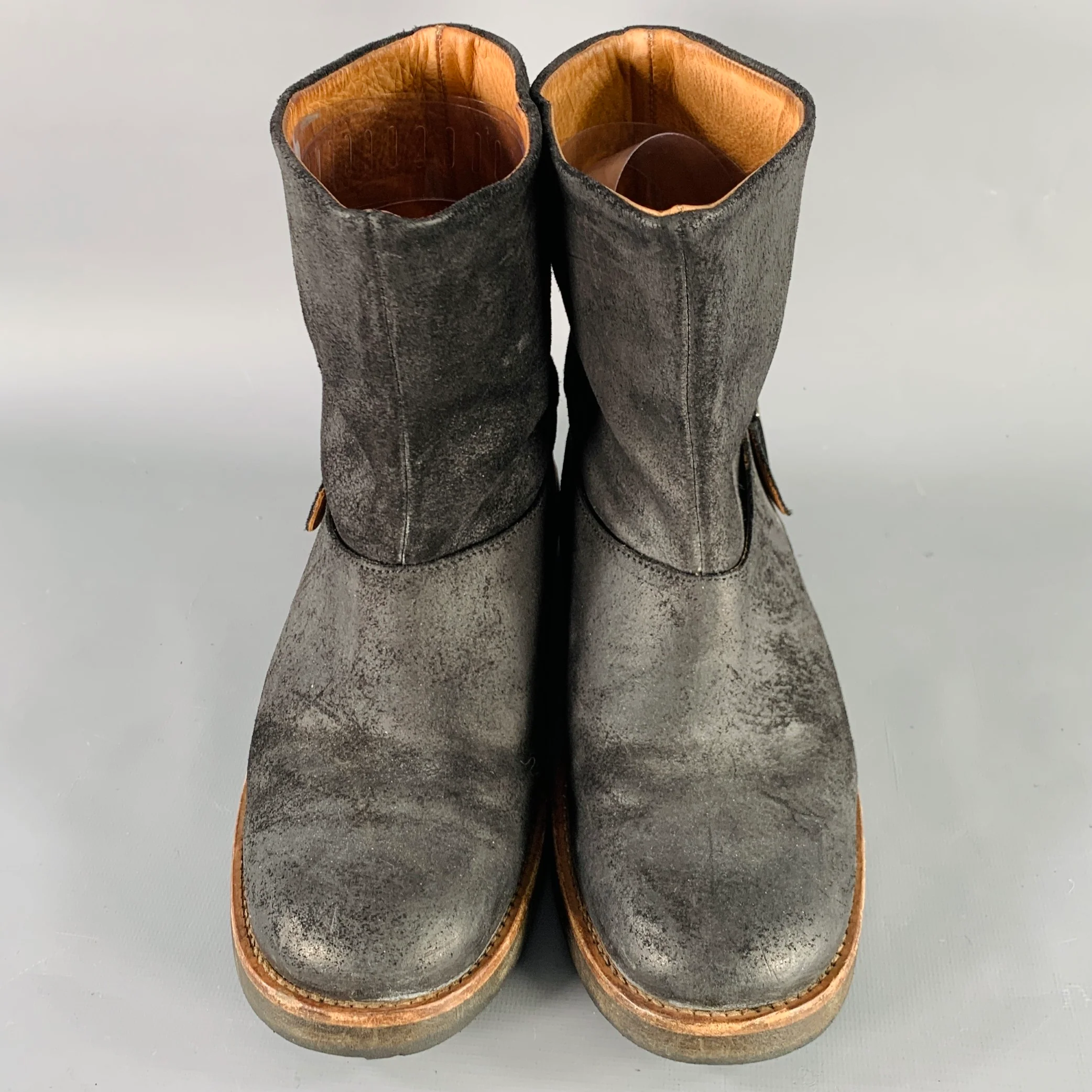 MAISON MARTIN MARGIELA Size 8 Black Distressed Roughout Leather Buckle Ankle Boots - Image 4