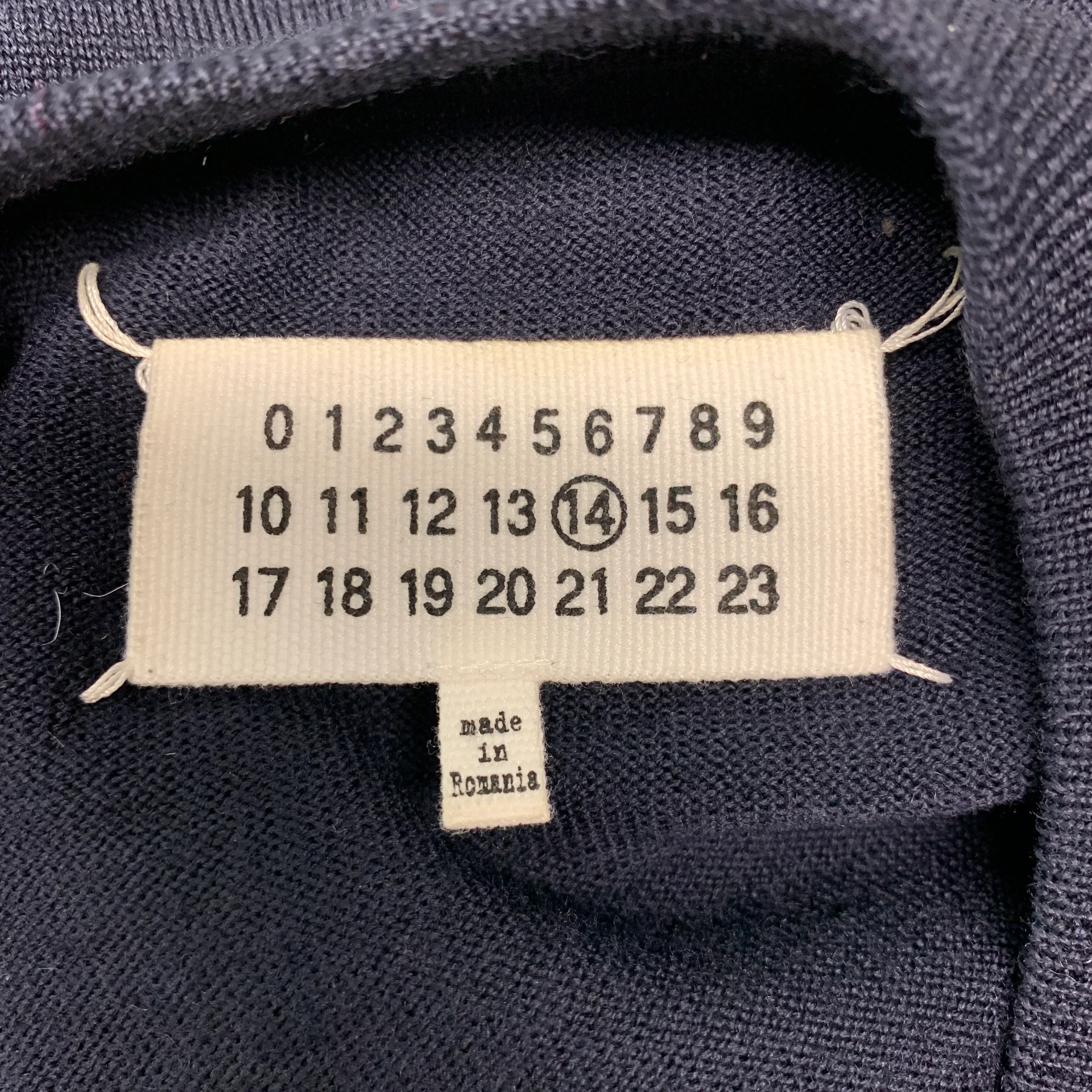 MAISON MARTIN MARGIELA Size M Navy Knit Wool Scoop Neck Pullover - Image 6