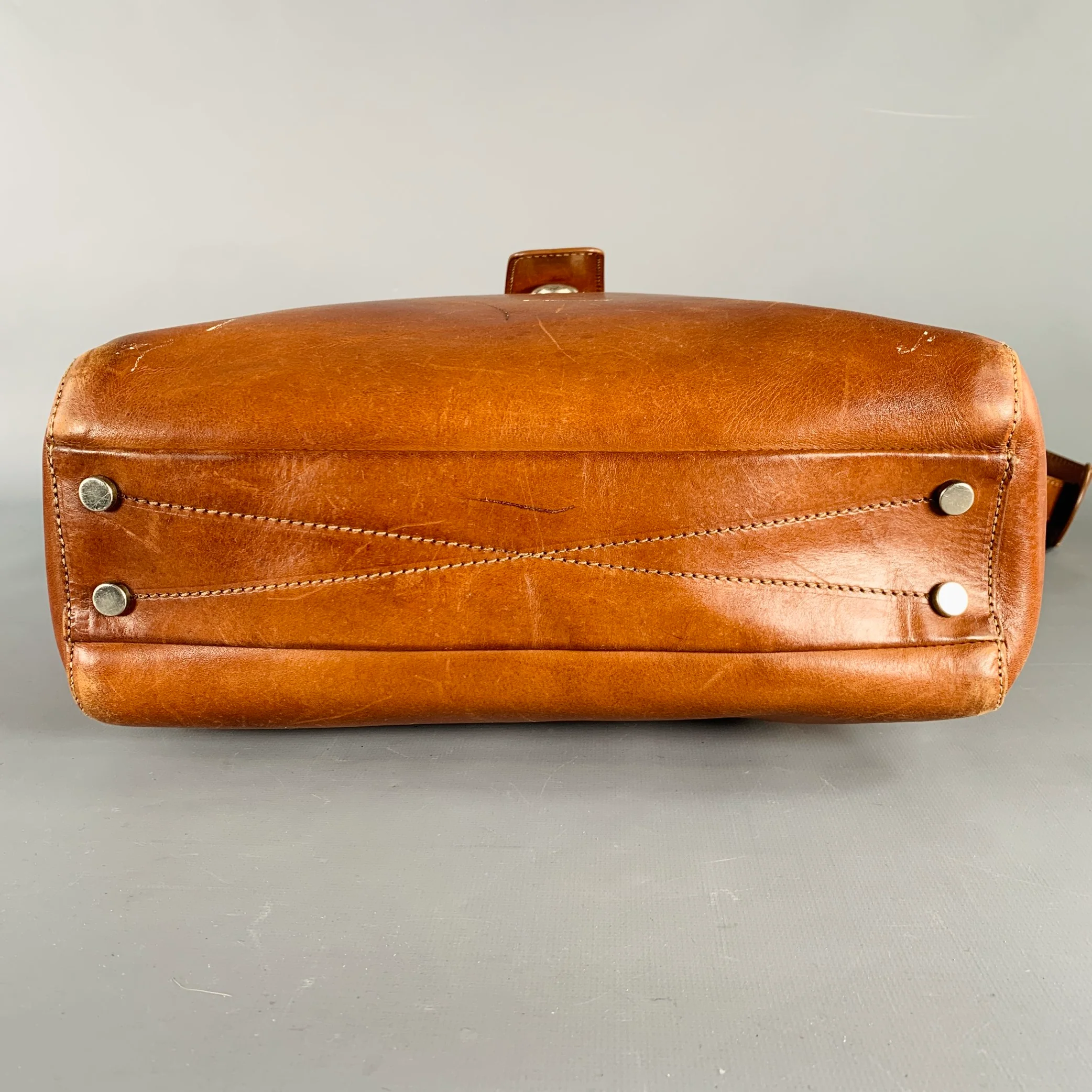 MAISON MARTIN MARGIELA Tan Distressed Calfskin Leather Shoulder Bag - Image 5