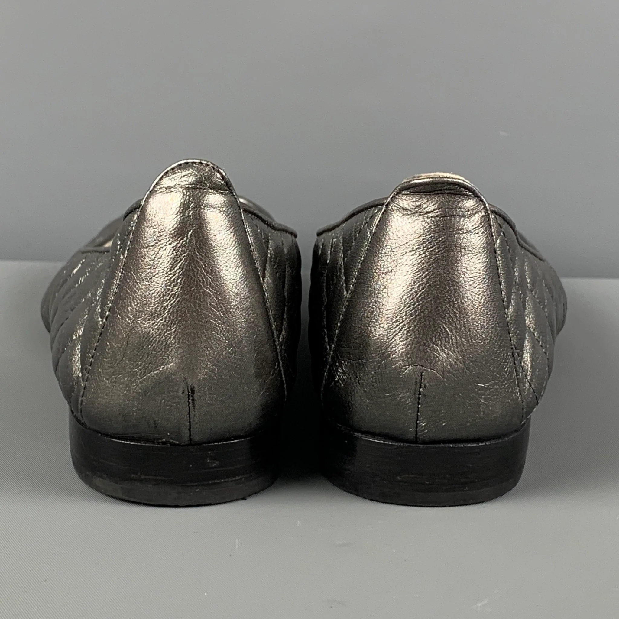 MANOLO BLAHNIK Giungla Size 10.5 Silver Ballerina Rounded Quilted Leather Flats - Image 5