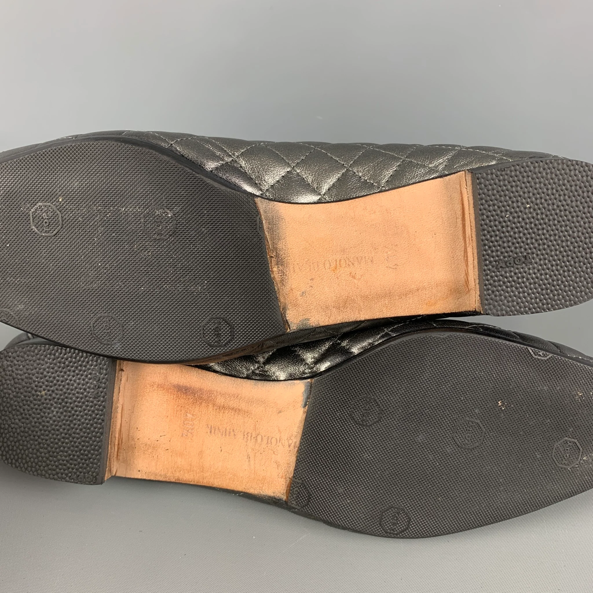 MANOLO BLAHNIK Giungla Size 10.5 Silver Ballerina Rounded Quilted Leather Flats - Image 7