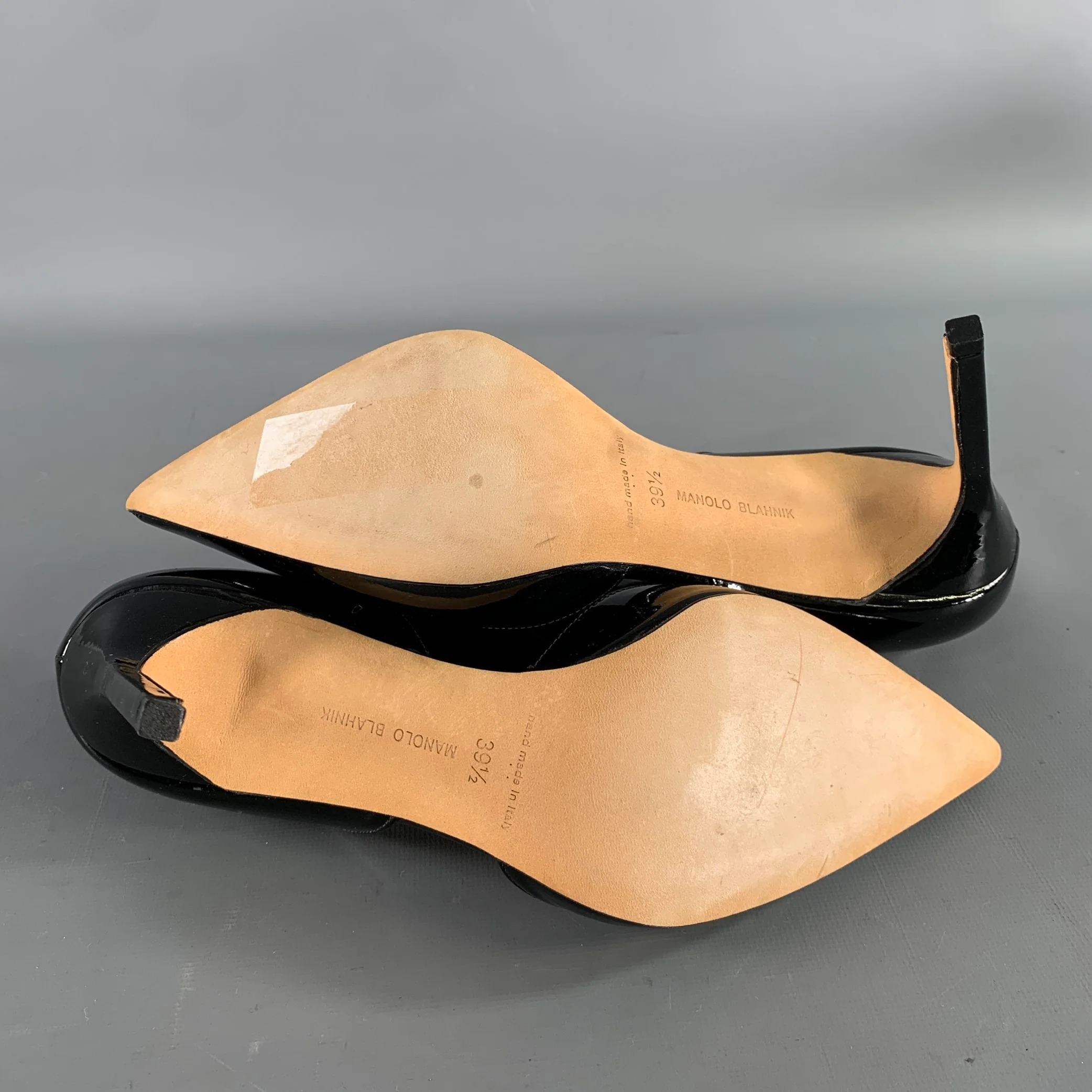 MANOLO BLAHNIK Size 9.5 Black Patent Leather Two Tone Pointed Toe Pumps - Image 6
