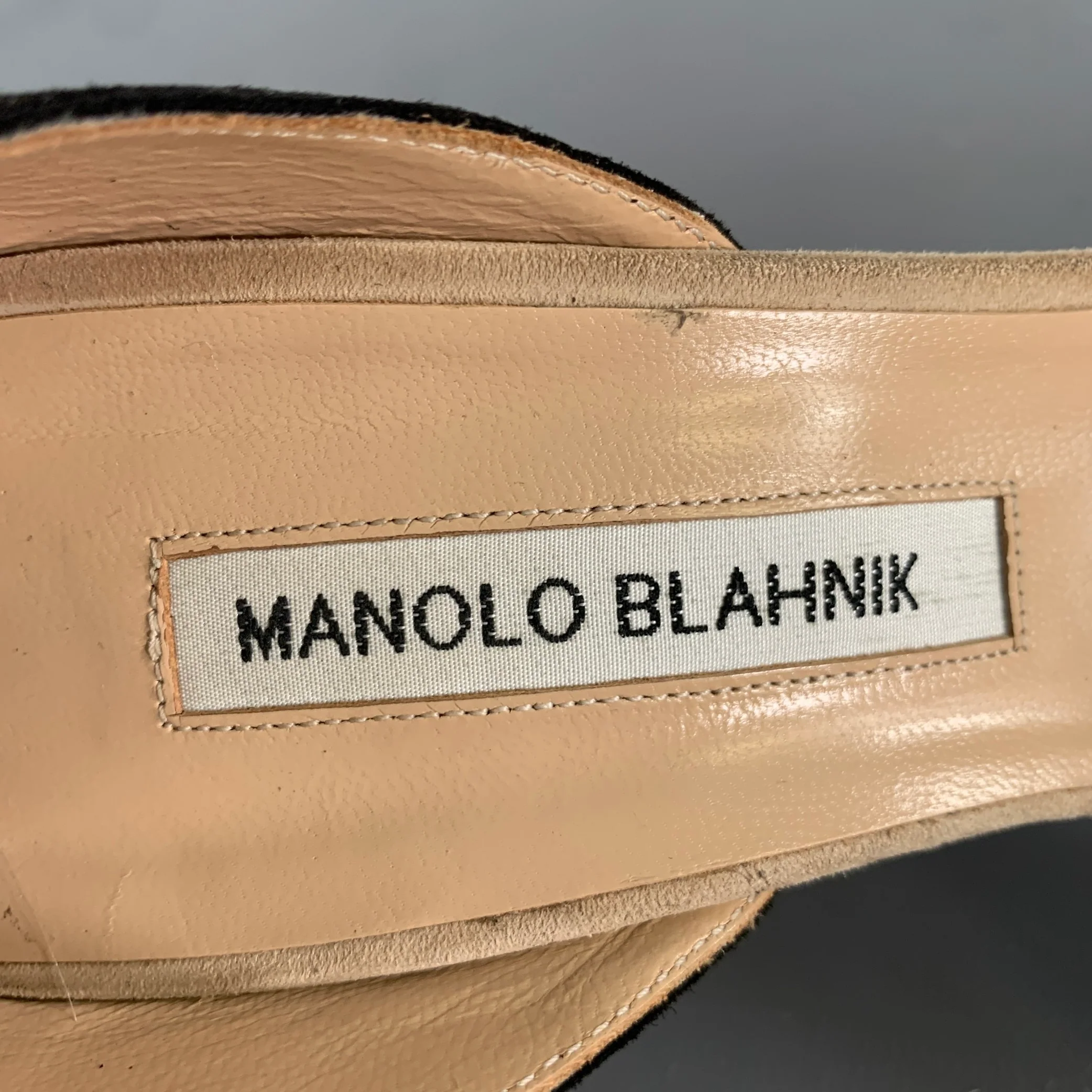 MANOLO BLAHNIK Size 9.5 Tan Black Suede Two Tone Suede Pointed Toe Pumps - Image 8