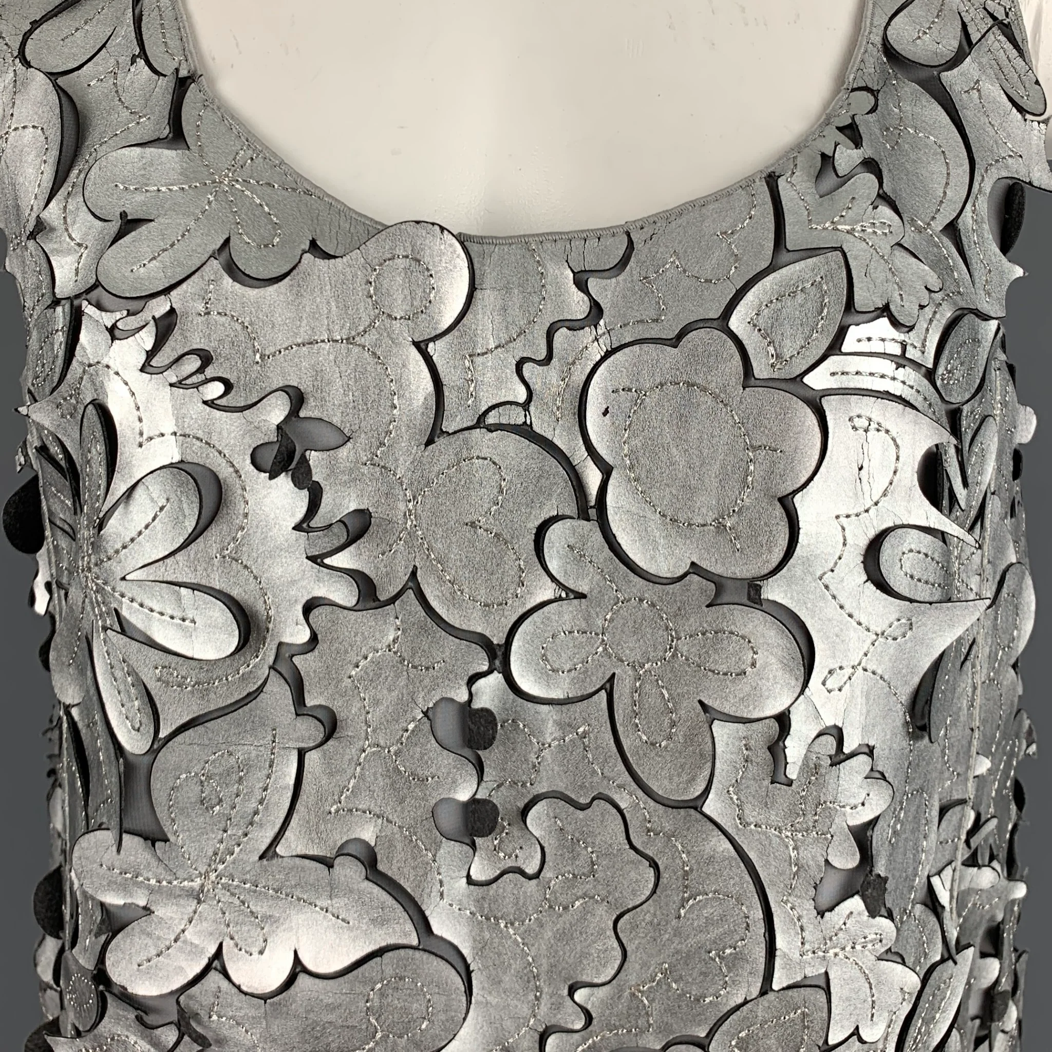 MARC JACOBS Size 0 Silver Grey Leather Cut Out Sleeveless Dress Top - Image 2