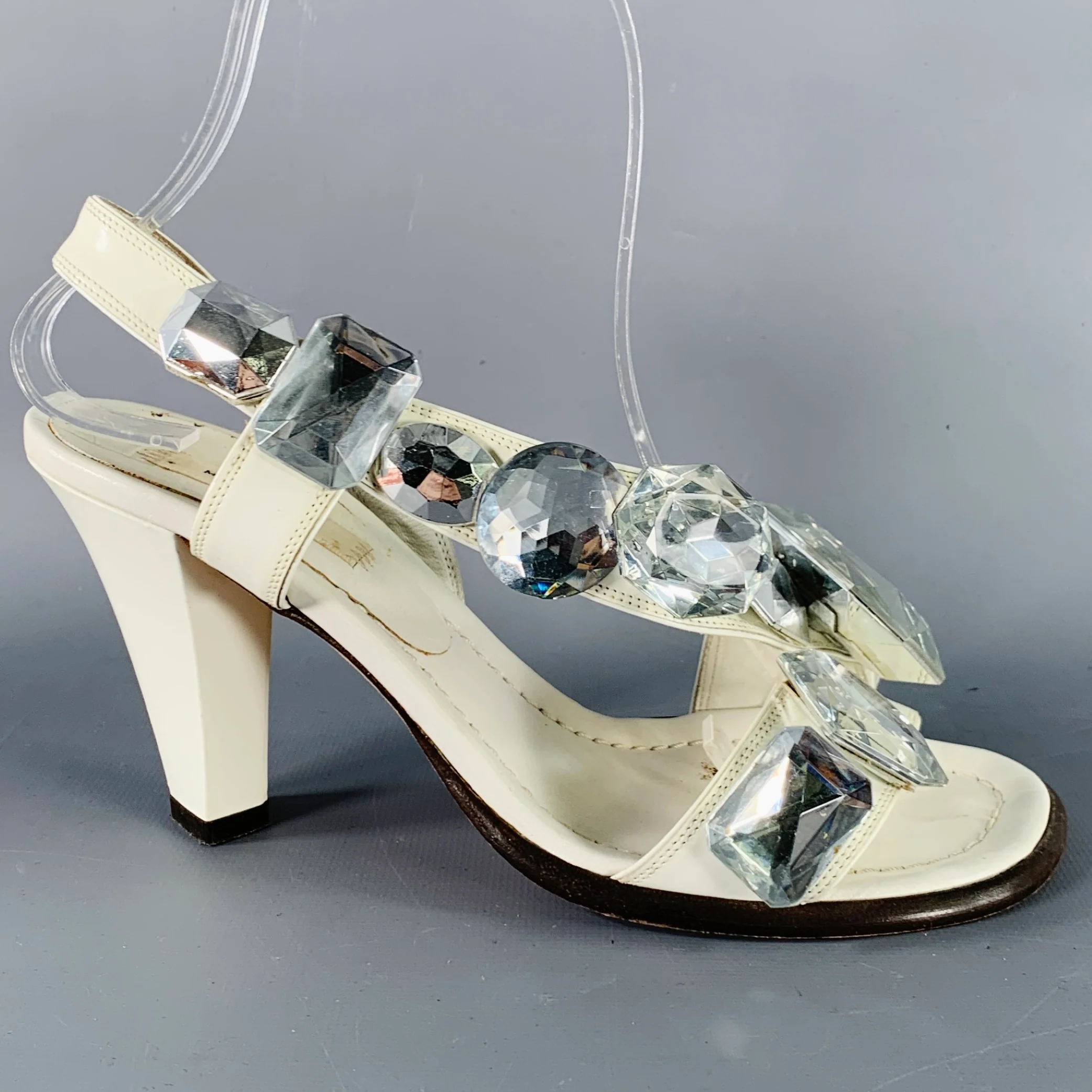 MARC JACOBS Size 6.5 White Silver Leather Strappy Sandals - Image 2