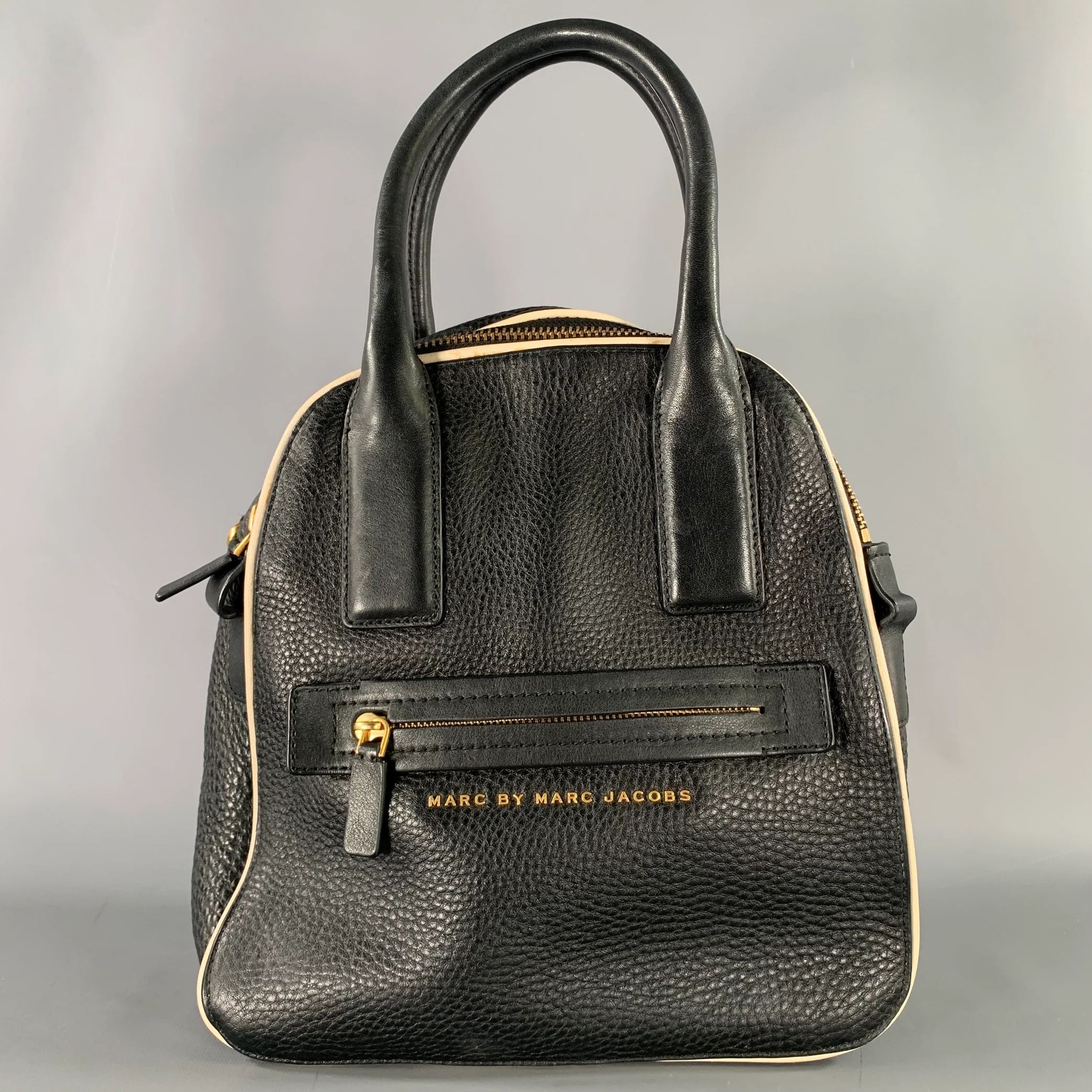 MARC JACOBS Size Black White Pebble Grain Leather Bags