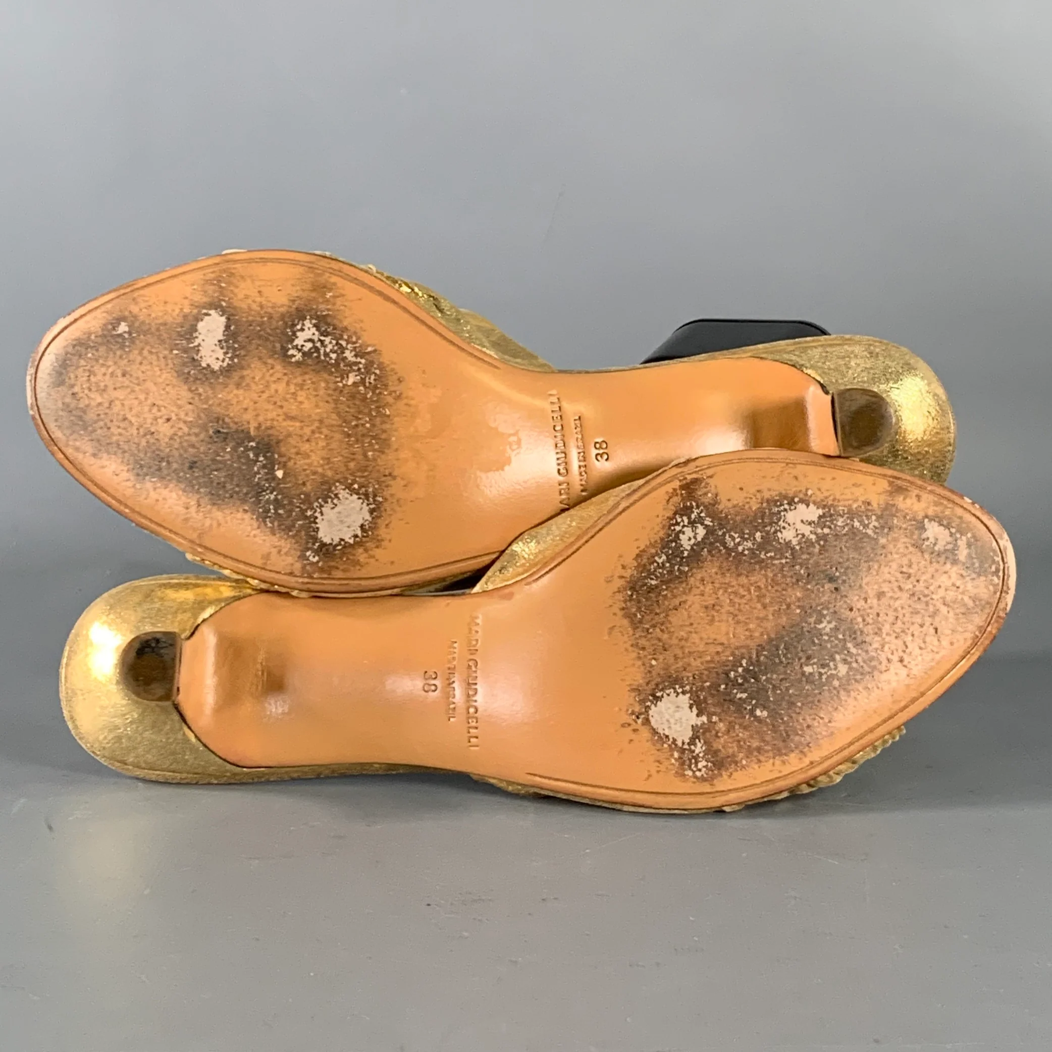MARI GIUDICELLI Size 8 Jeanne Gold Metallic Leather Knots Kitten Heel Pumps - Image 6