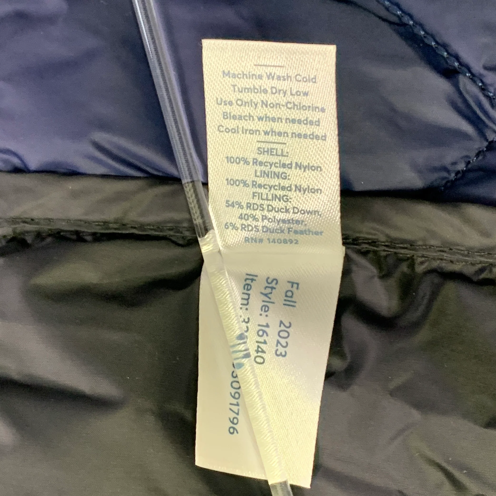 MARINE LAYER Fall 2023 Size L Rhett Navy Quilted Nylon Zip Up Jacket - Image 6