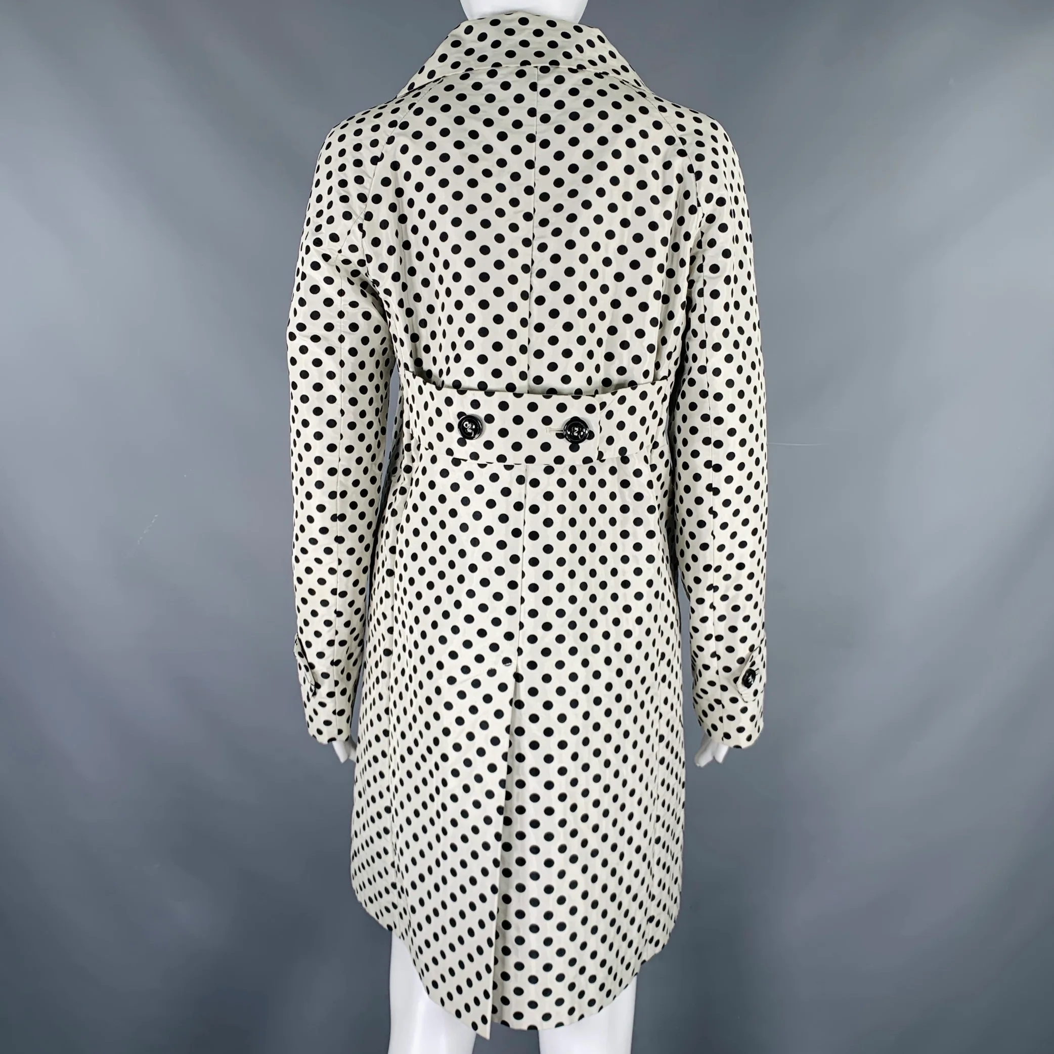 MAX MARA Size 6 White Black Polyester Polka Dot Buttoned Coat - Image 4