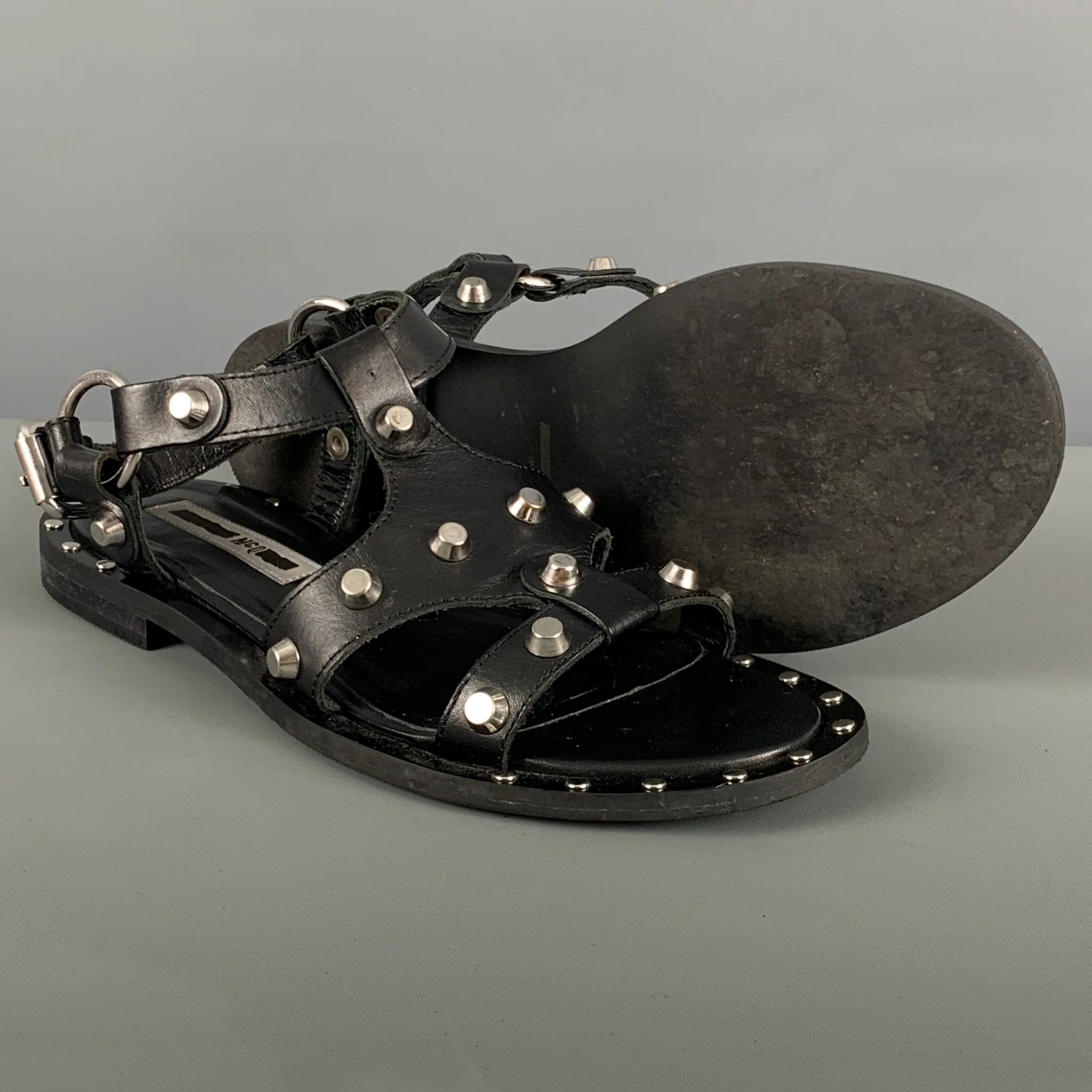 MCQ by ALEXANDER MCQUEEN Size 8 Black Leather Studded Flat Sandals - Image 5