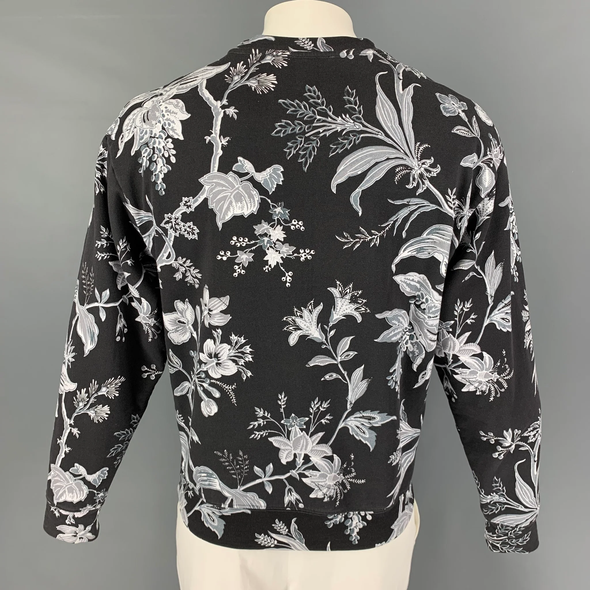 MCQ by ALEXANDER MCQUEEN Size M Black White Print Cotton Crew-Neck Pullover - Image 4